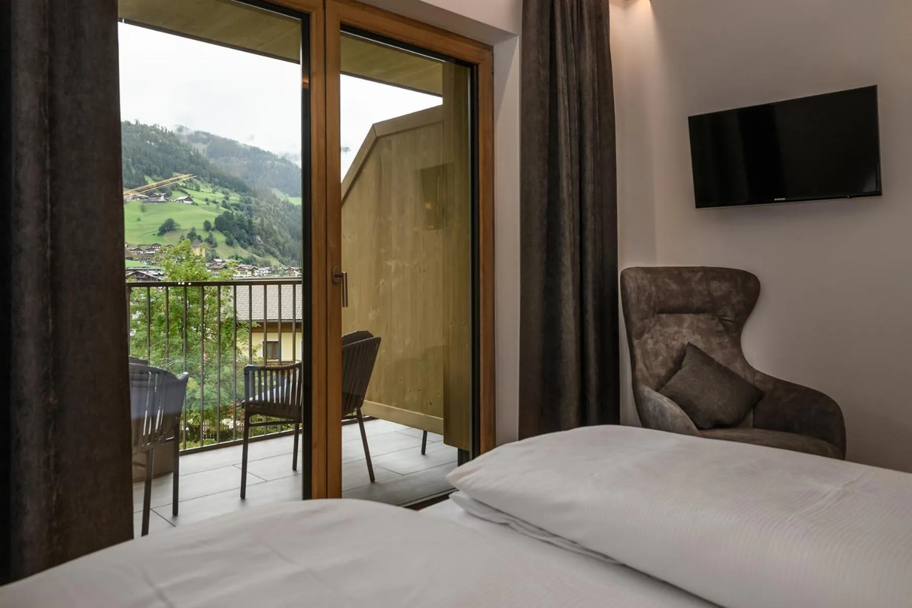 Bed in Hotel Hubertushof