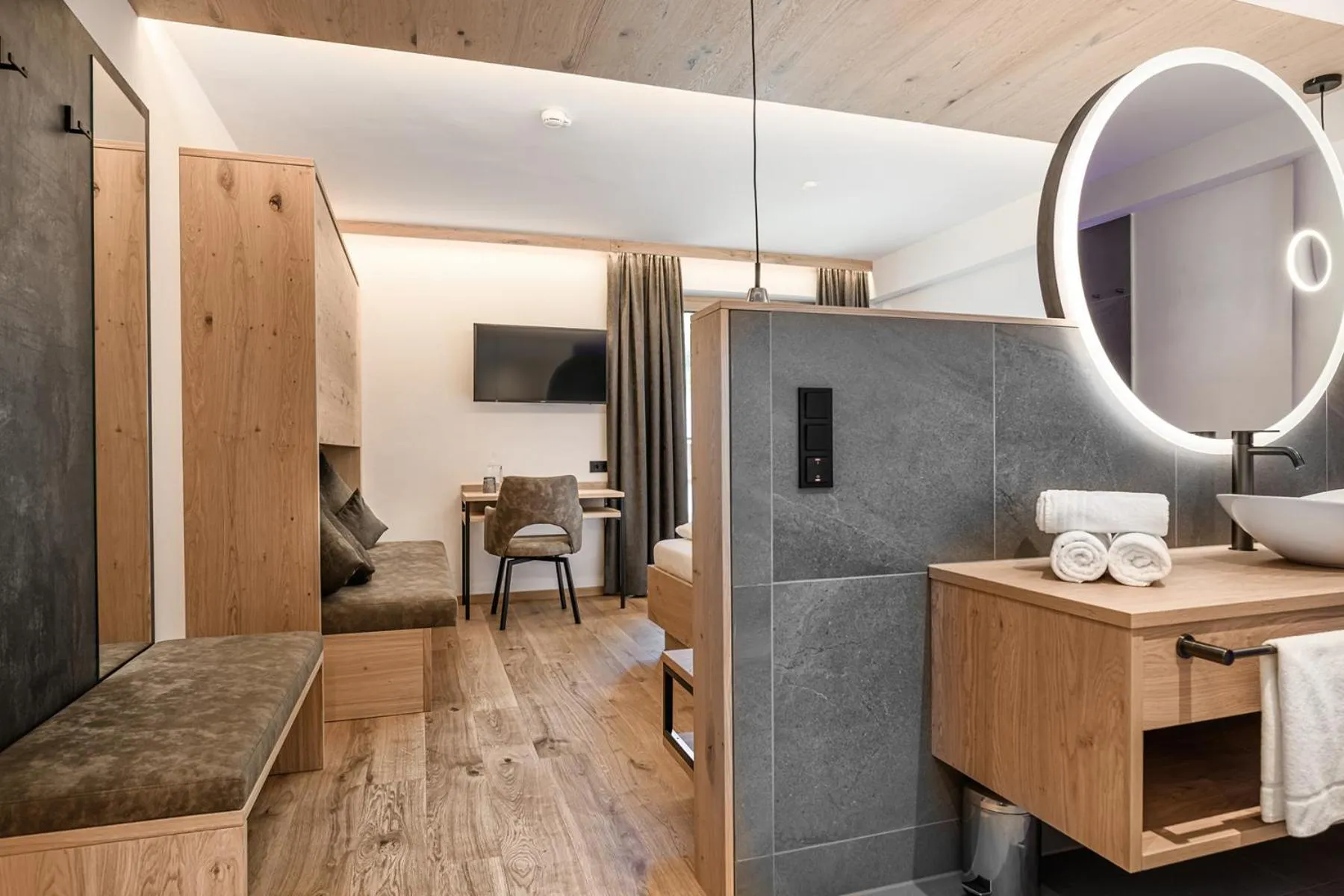 Bed in Hotel Hubertushof