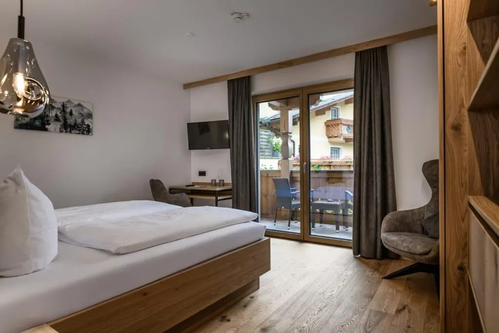 Bed in Hotel Hubertushof