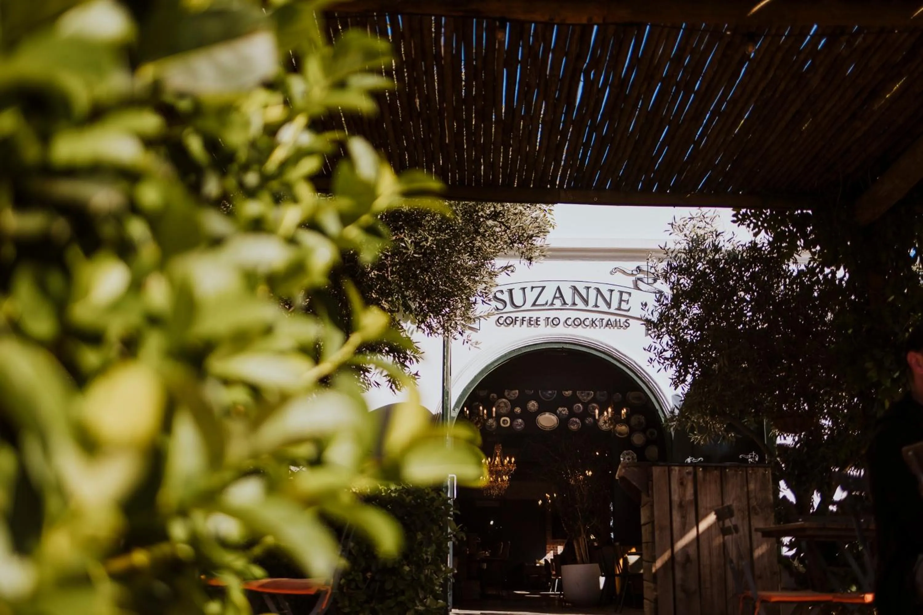 Restaurant/places to eat in Laborie Estate