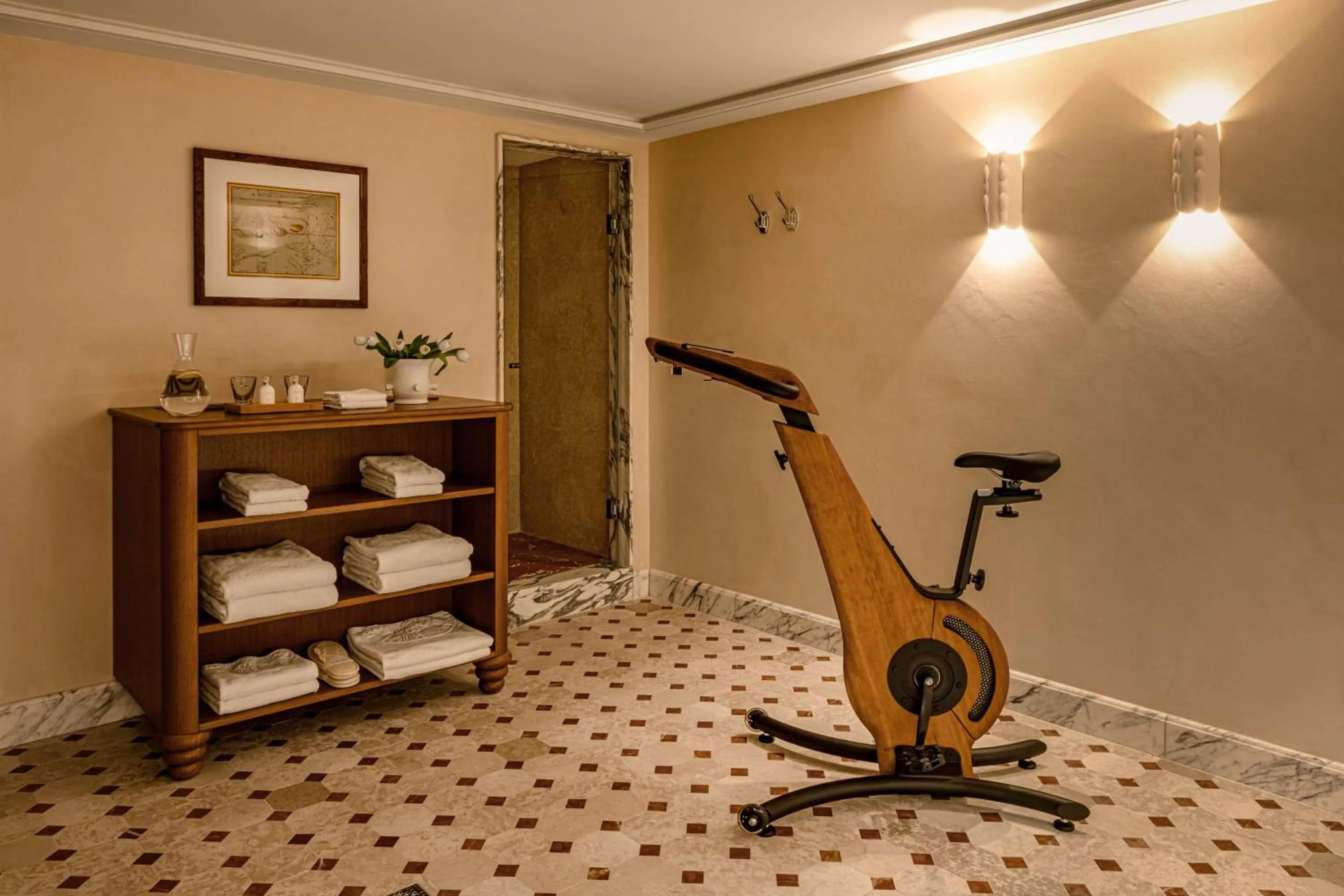 Fitness centre/facilities in Saint James Paris