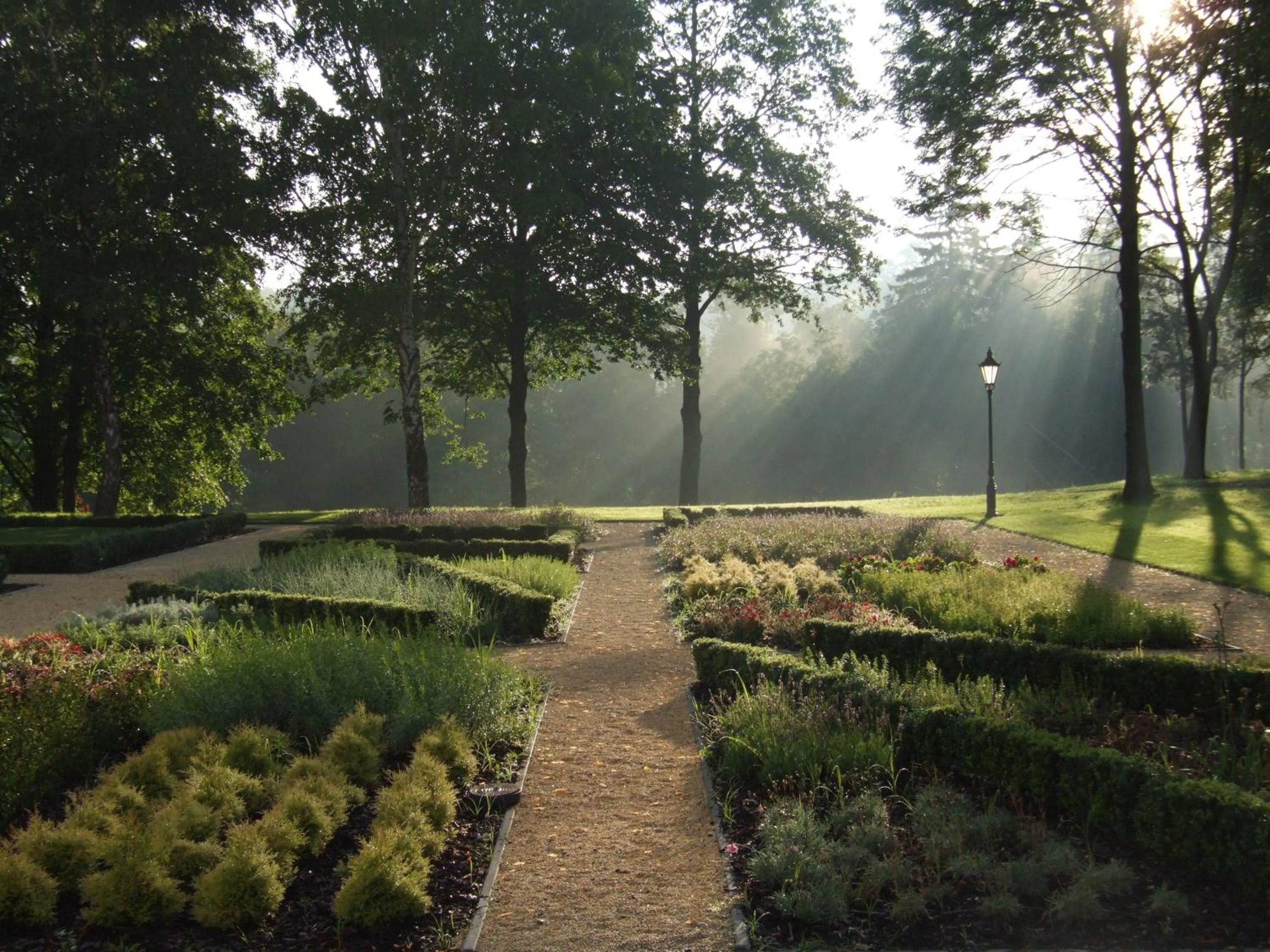 Garden in La Contessa Castle Hotel