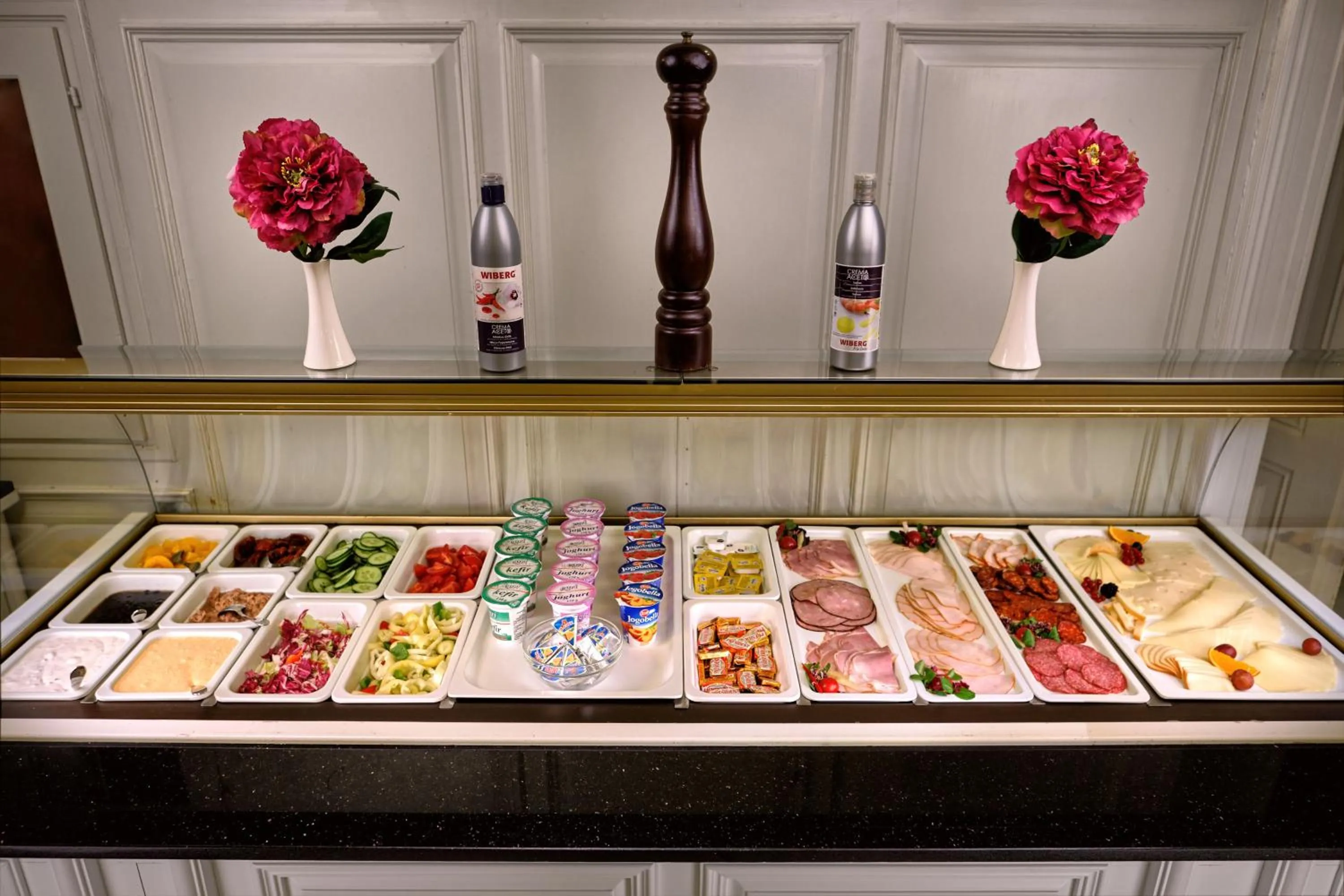 Buffet breakfast in La Contessa Castle Hotel