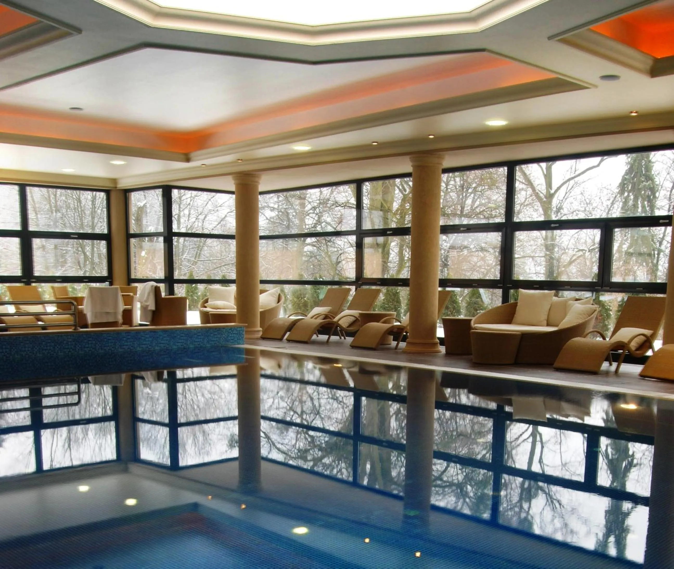 Swimming pool in La Contessa Castle Hotel