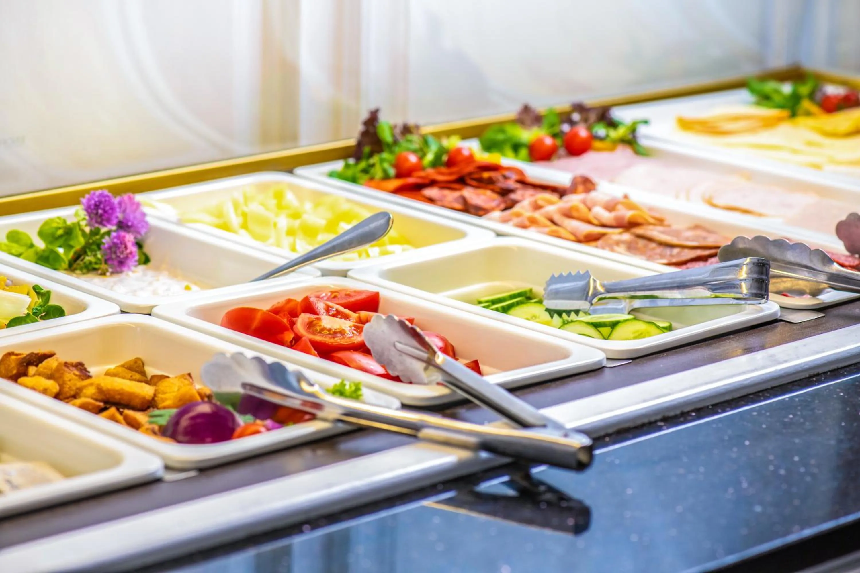 Food and drinks in La Contessa Castle Hotel