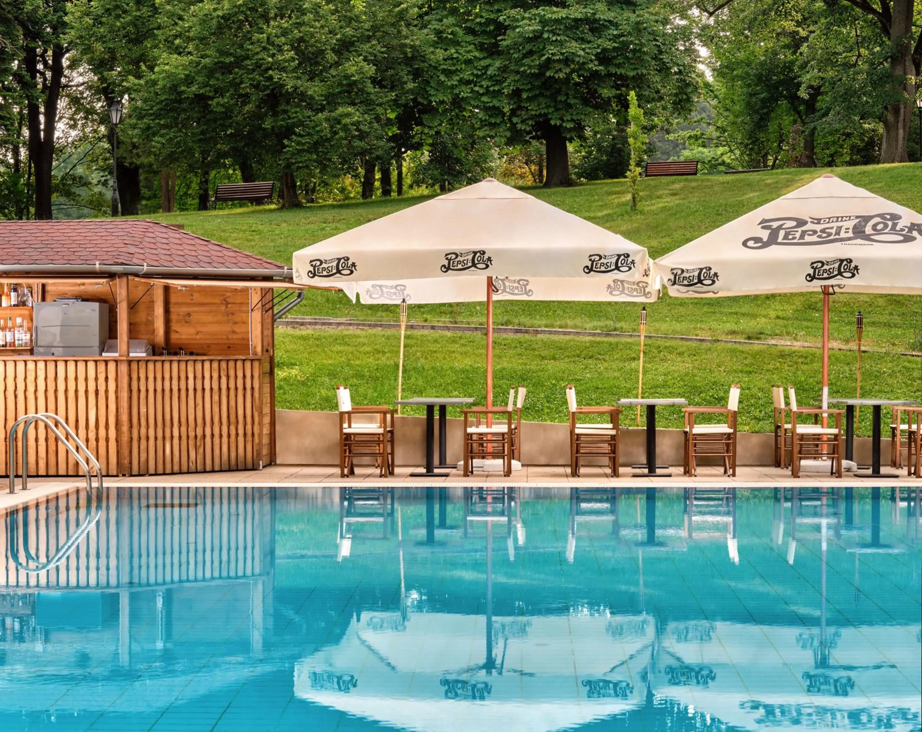 Swimming pool in La Contessa Castle Hotel