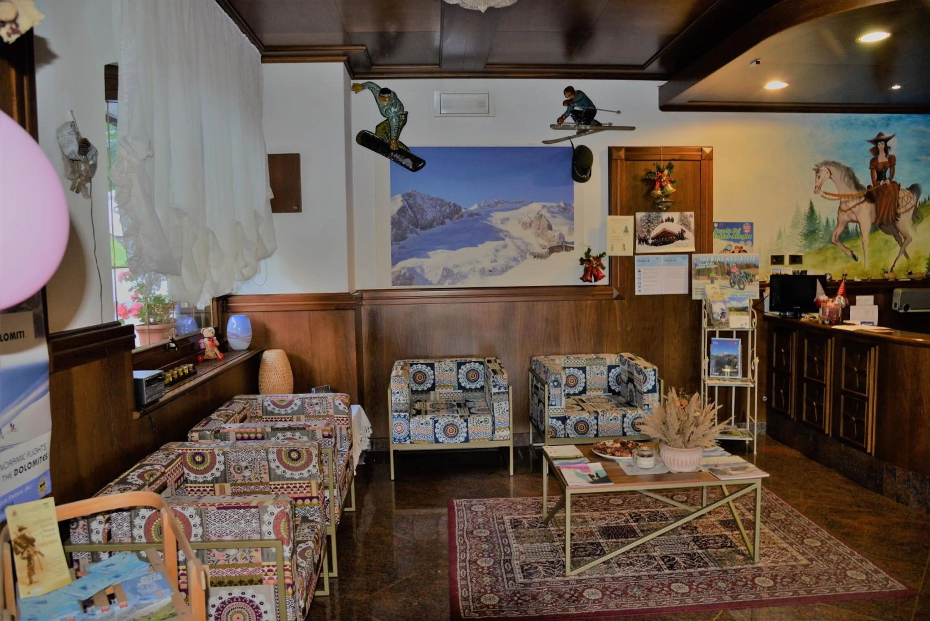 Seating area in Hotel Marianna