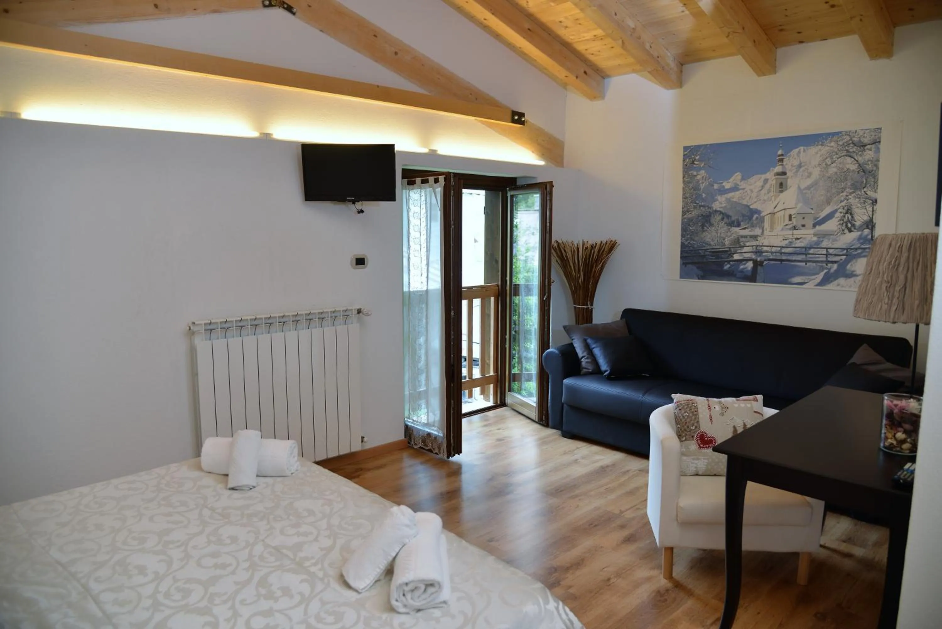 TV and multimedia, Bed in Hotel Marianna