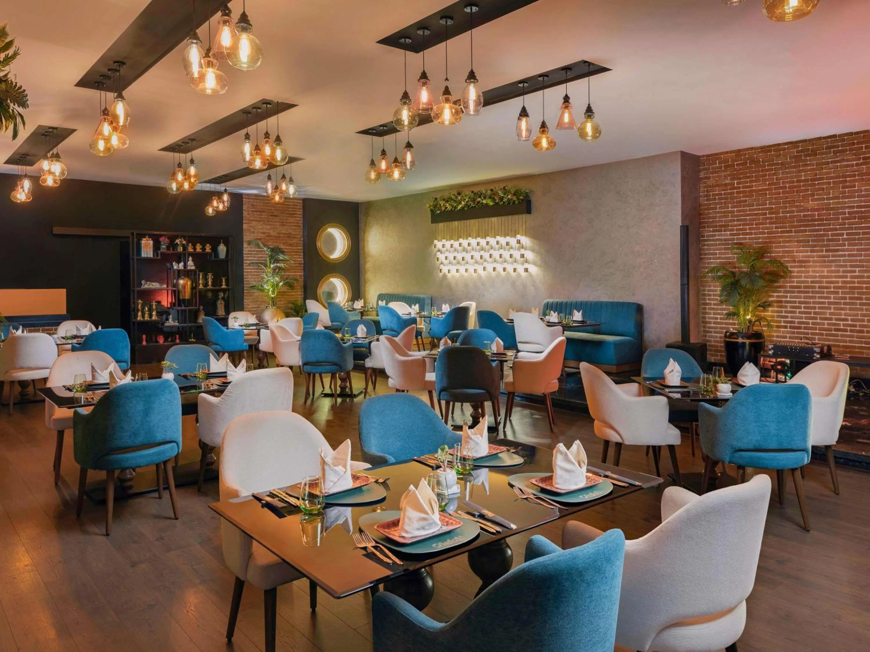 Restaurant/places to eat in Mövenpick Hotel Cairo - Media City