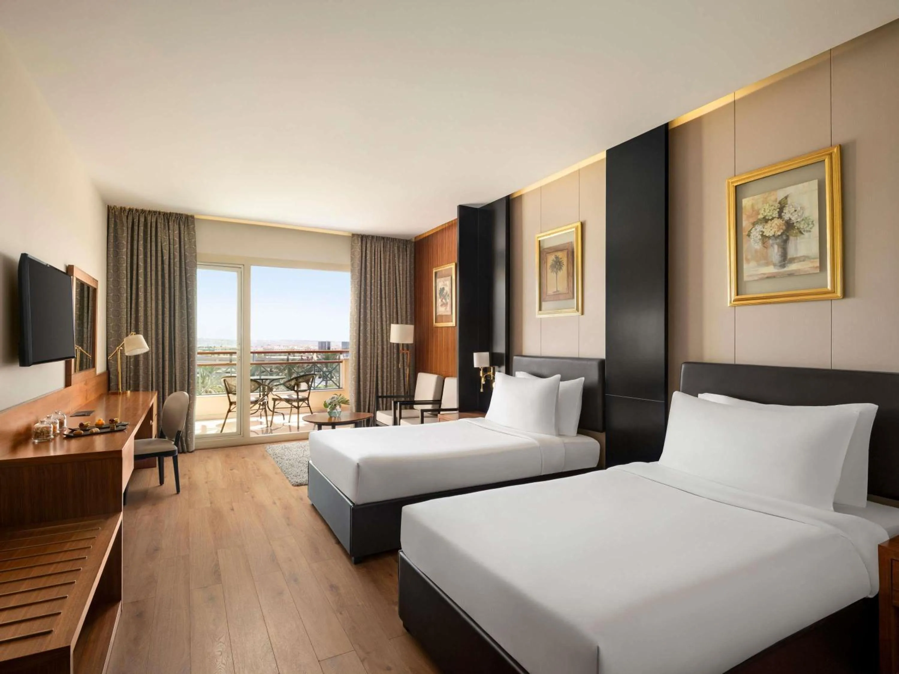 Bedroom, Bed in Mövenpick Hotel Cairo - Media City