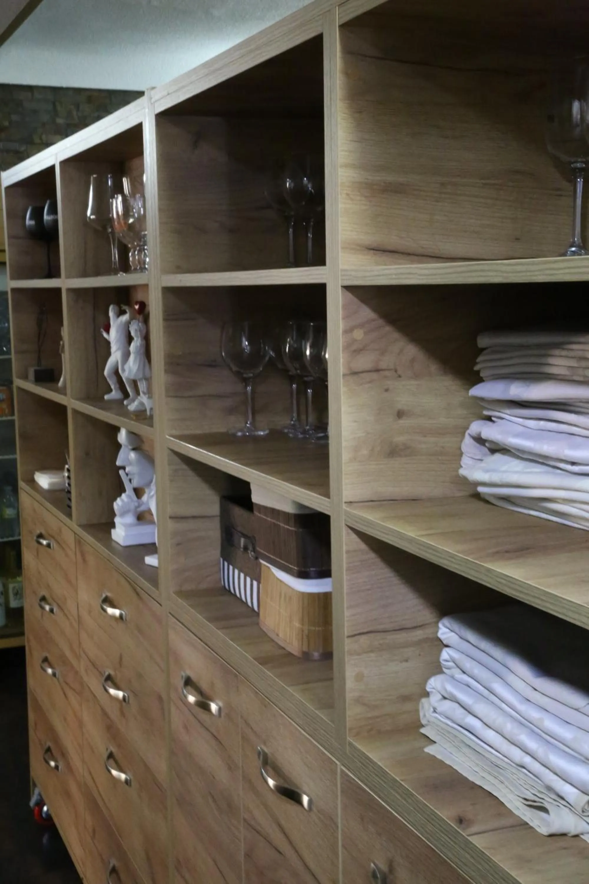 Restaurant/places to eat in Hostal Real