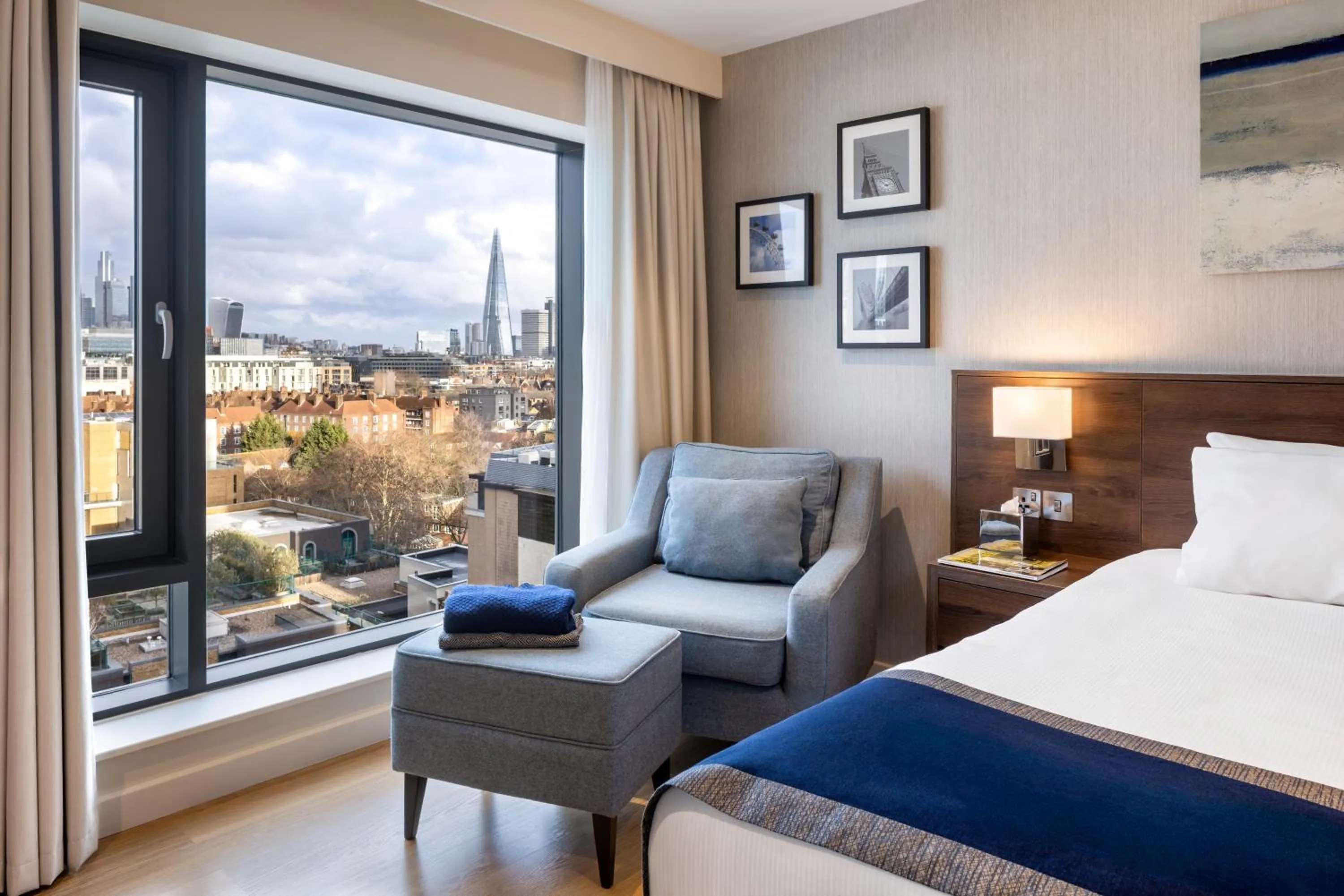 Bedroom, Bed in Marlin Waterloo