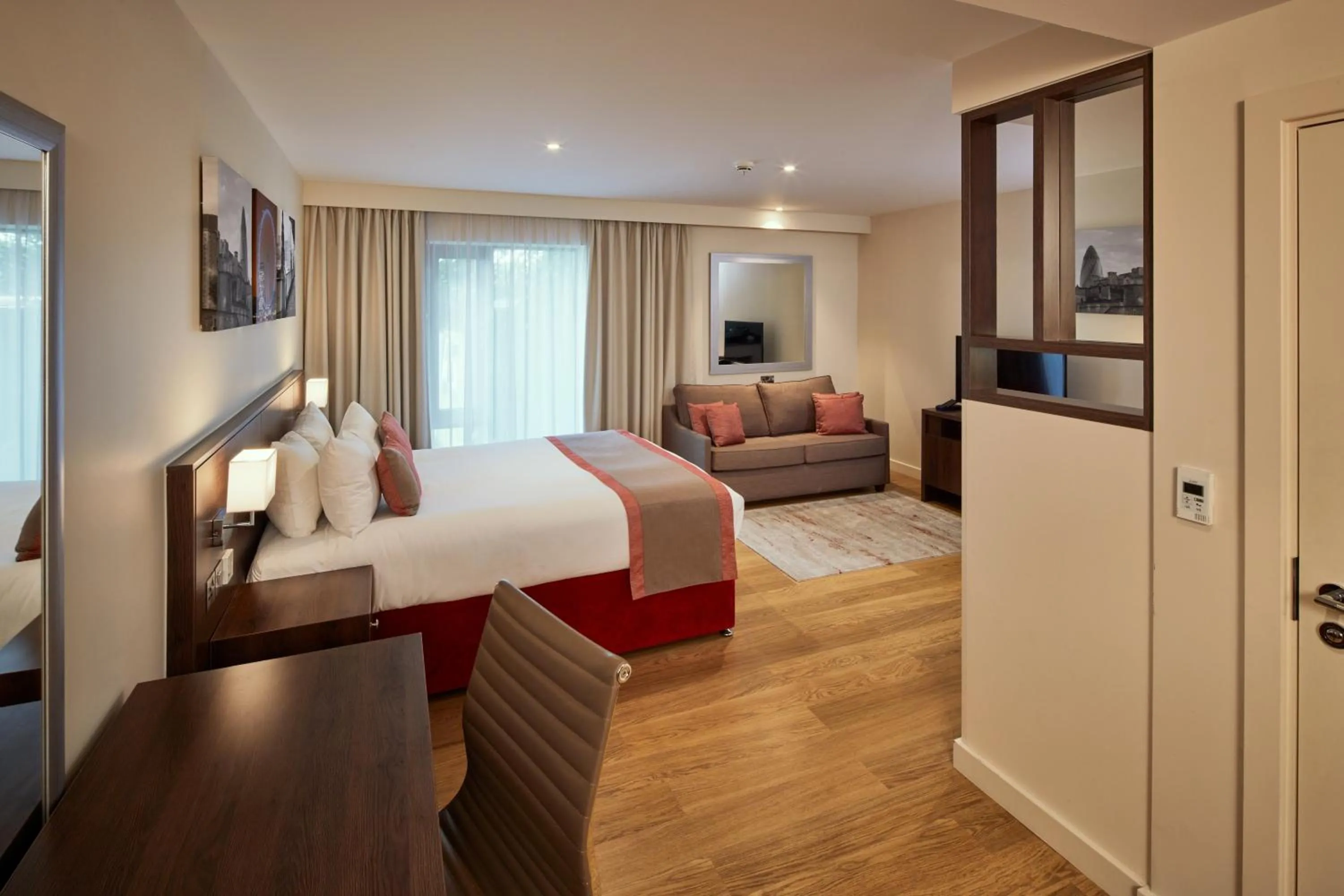 Bedroom, Bed in Marlin Waterloo