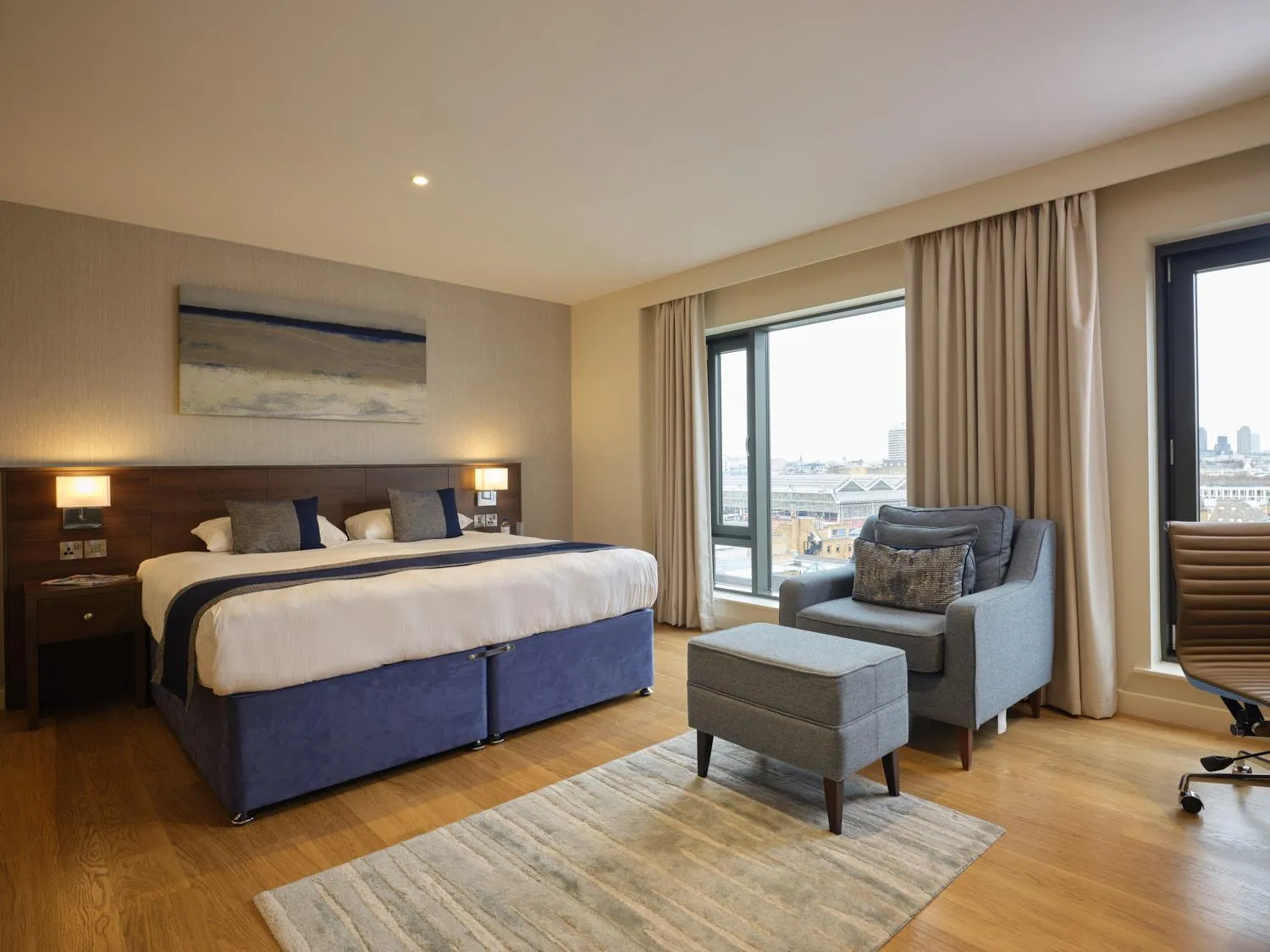 Bedroom, Bed in Marlin Waterloo