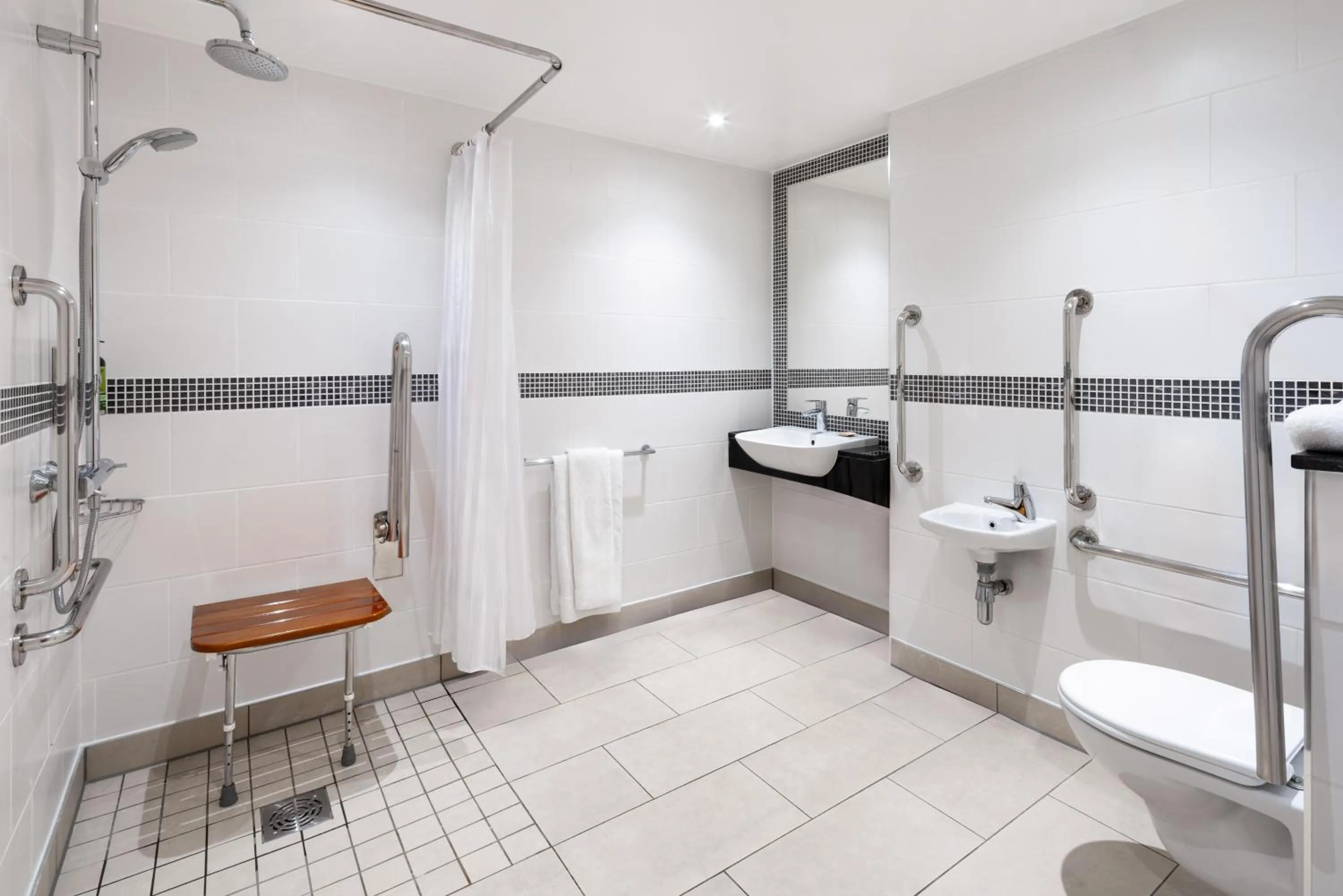 Bathroom in Marlin Waterloo