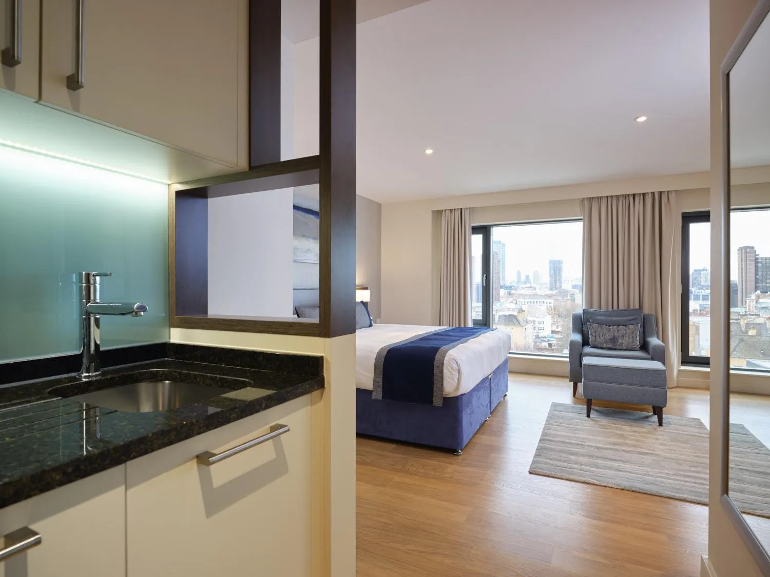 Kitchen or kitchenette, Bed in Marlin Waterloo