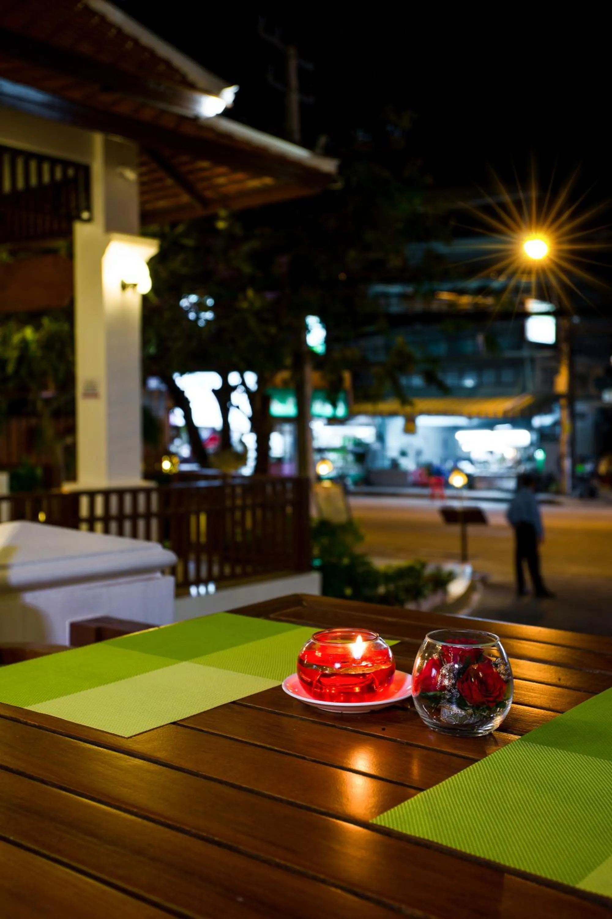 Restaurant/places to eat in Aiyara Palace