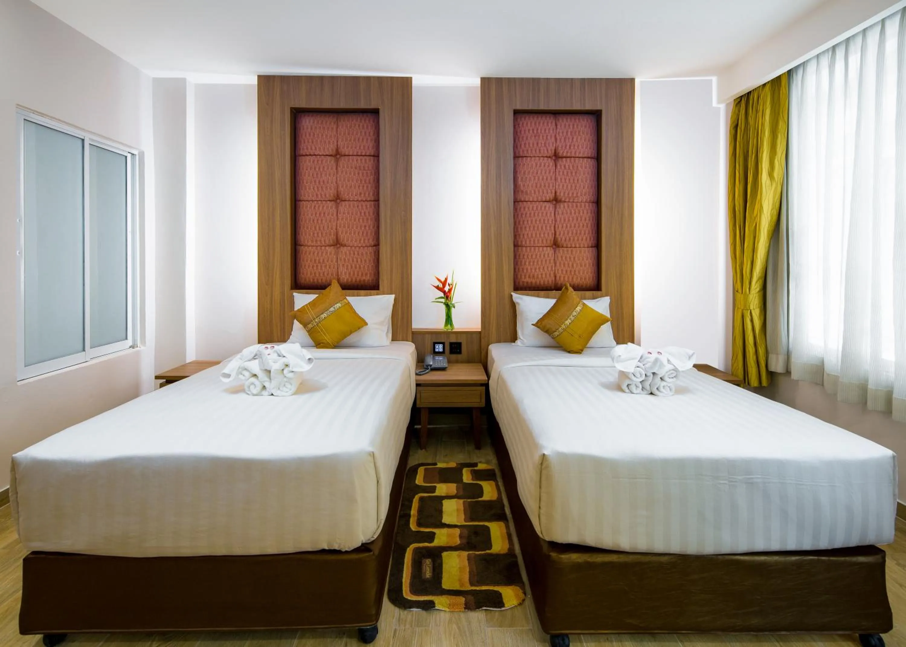 Bed in Aiyara Palace