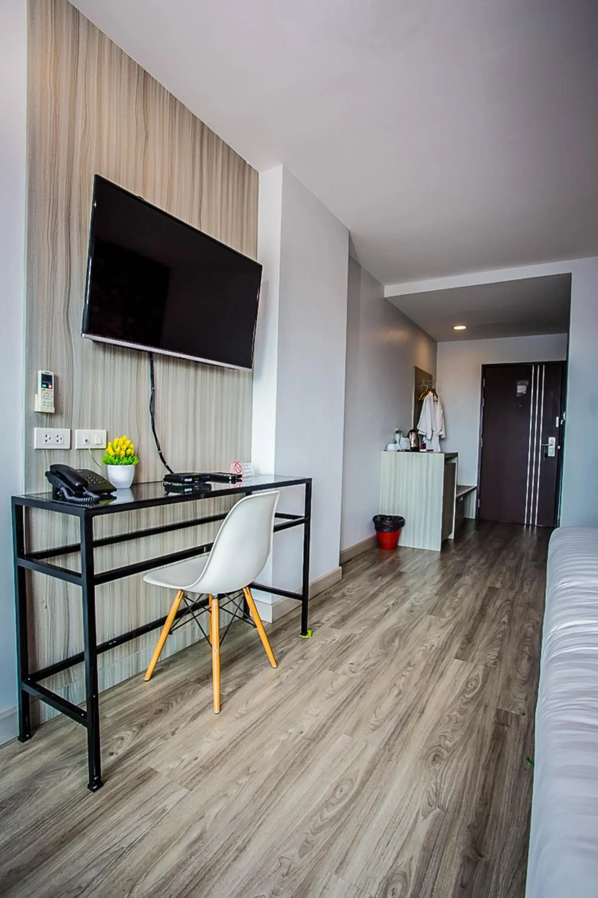 Deluxe Room in Embryo Hotel Deluxe Room in Embryo Hotel