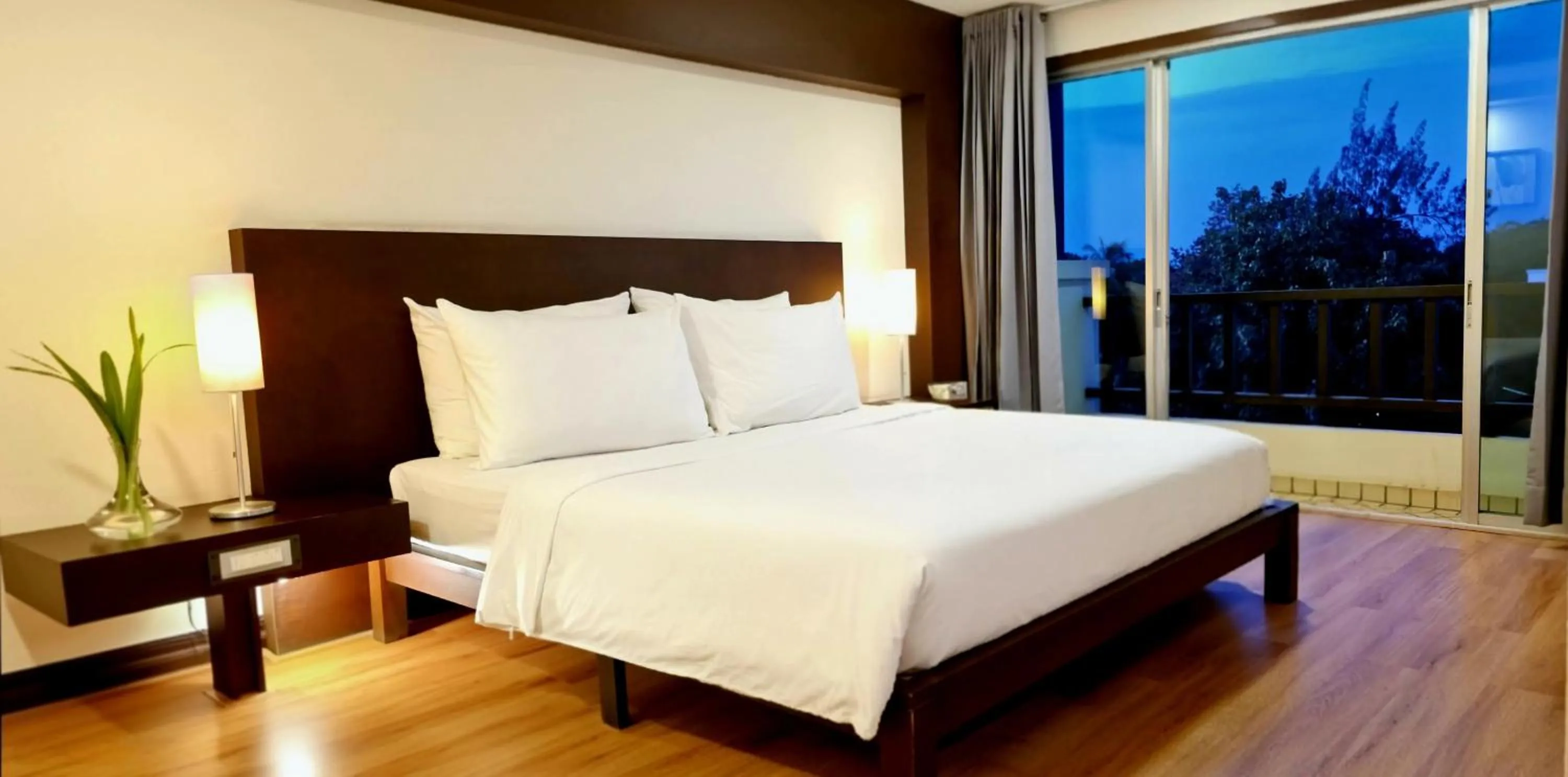 Bedroom, Bed in City Inn Vientiane