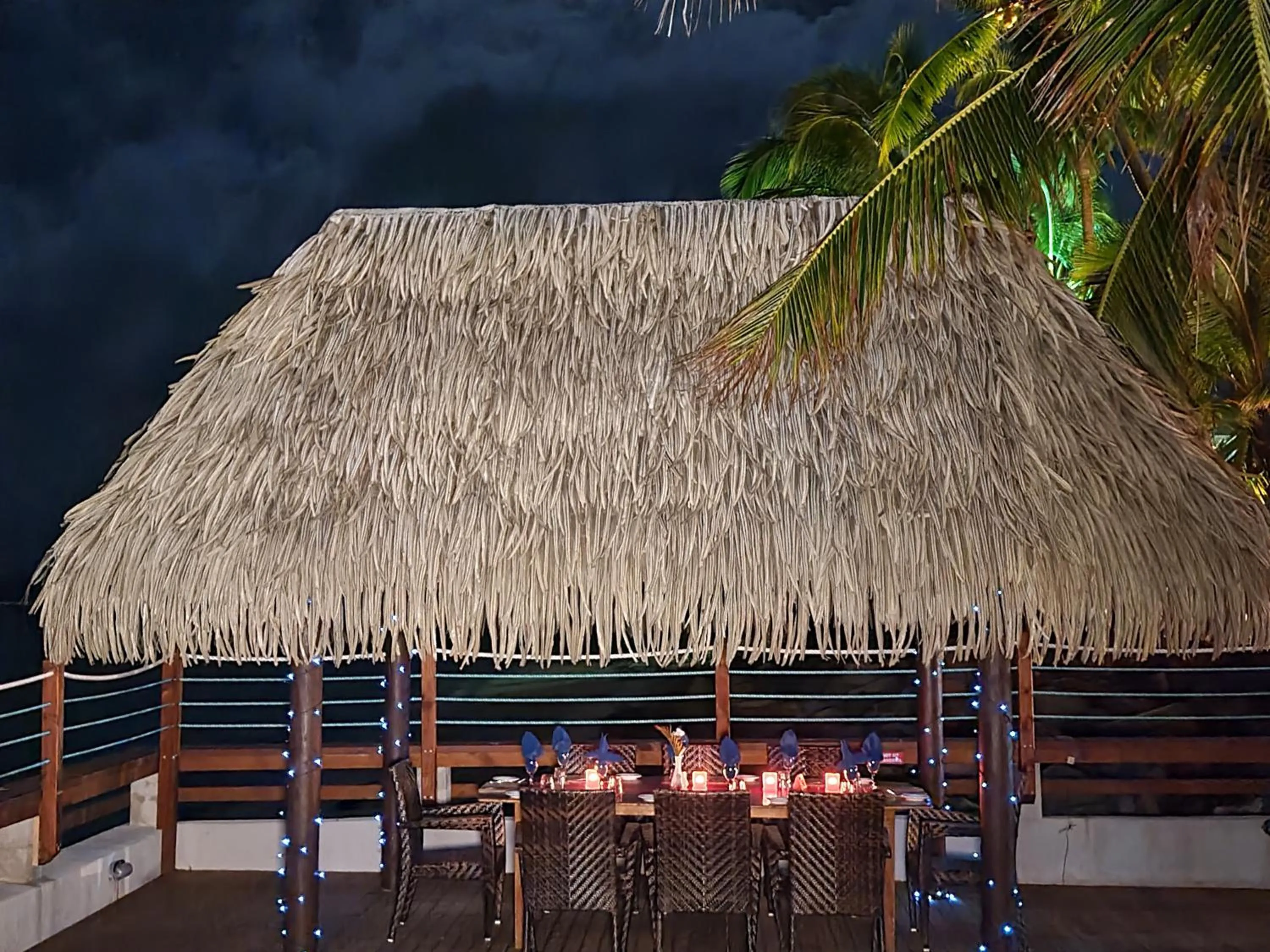 Restaurant/places to eat in The Edgewater Resort & Spa