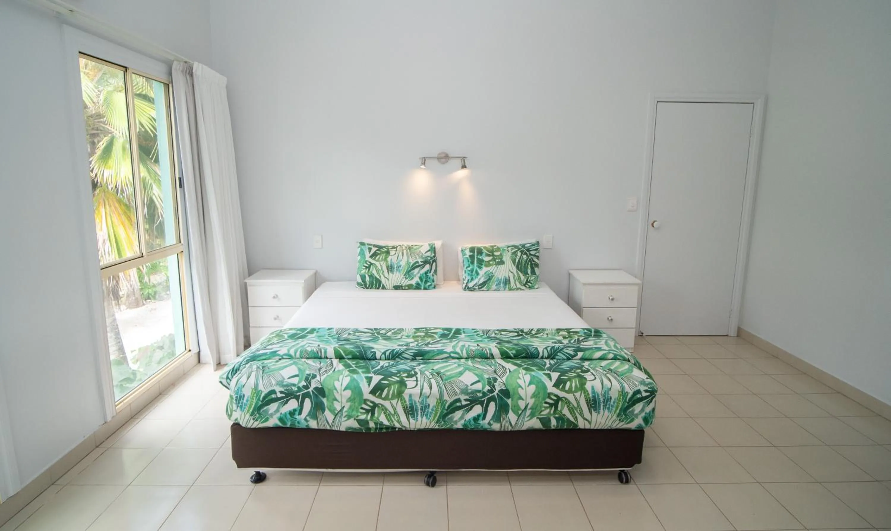 Bedroom, Bed in The Edgewater Resort & Spa