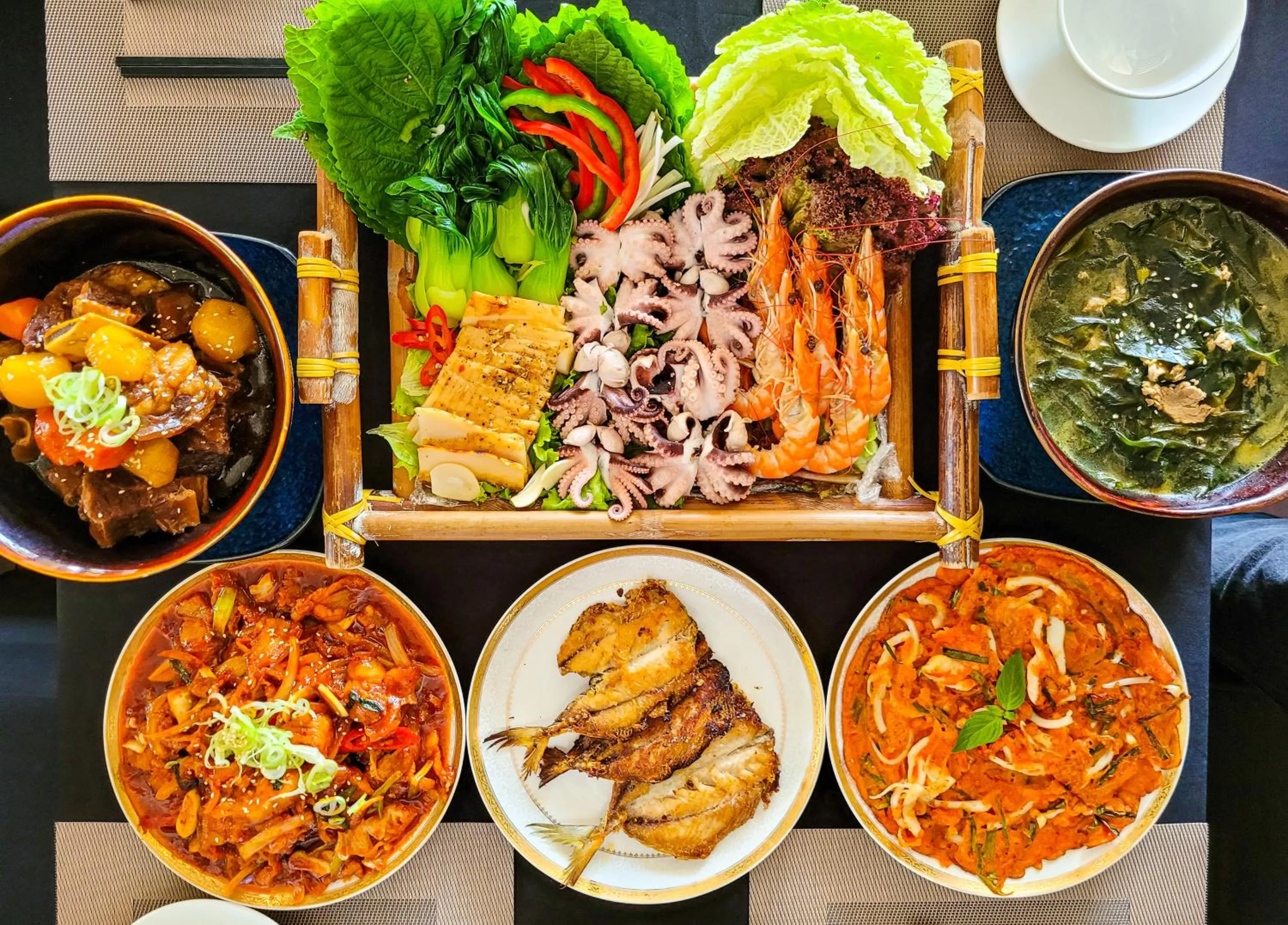 Food and drinks in Novotel Ha Long Bay Hotel