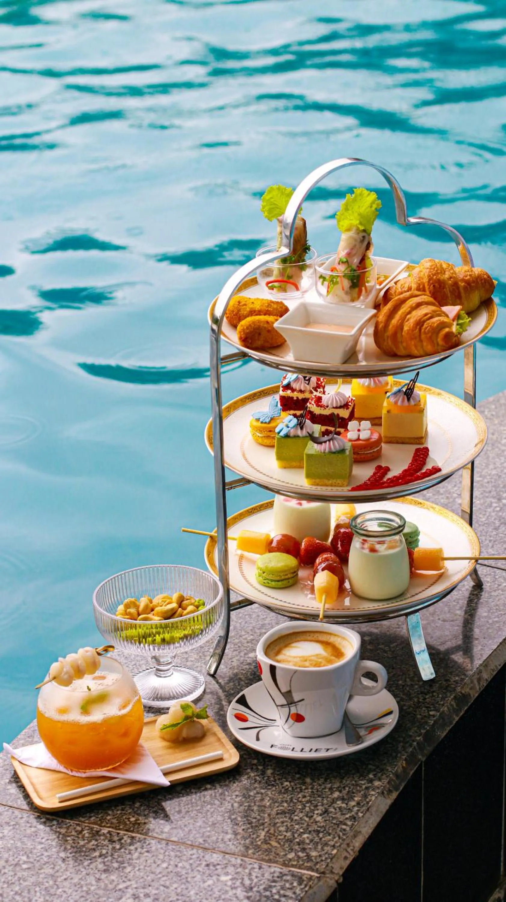 Restaurant/places to eat in Novotel Ha Long Bay Hotel