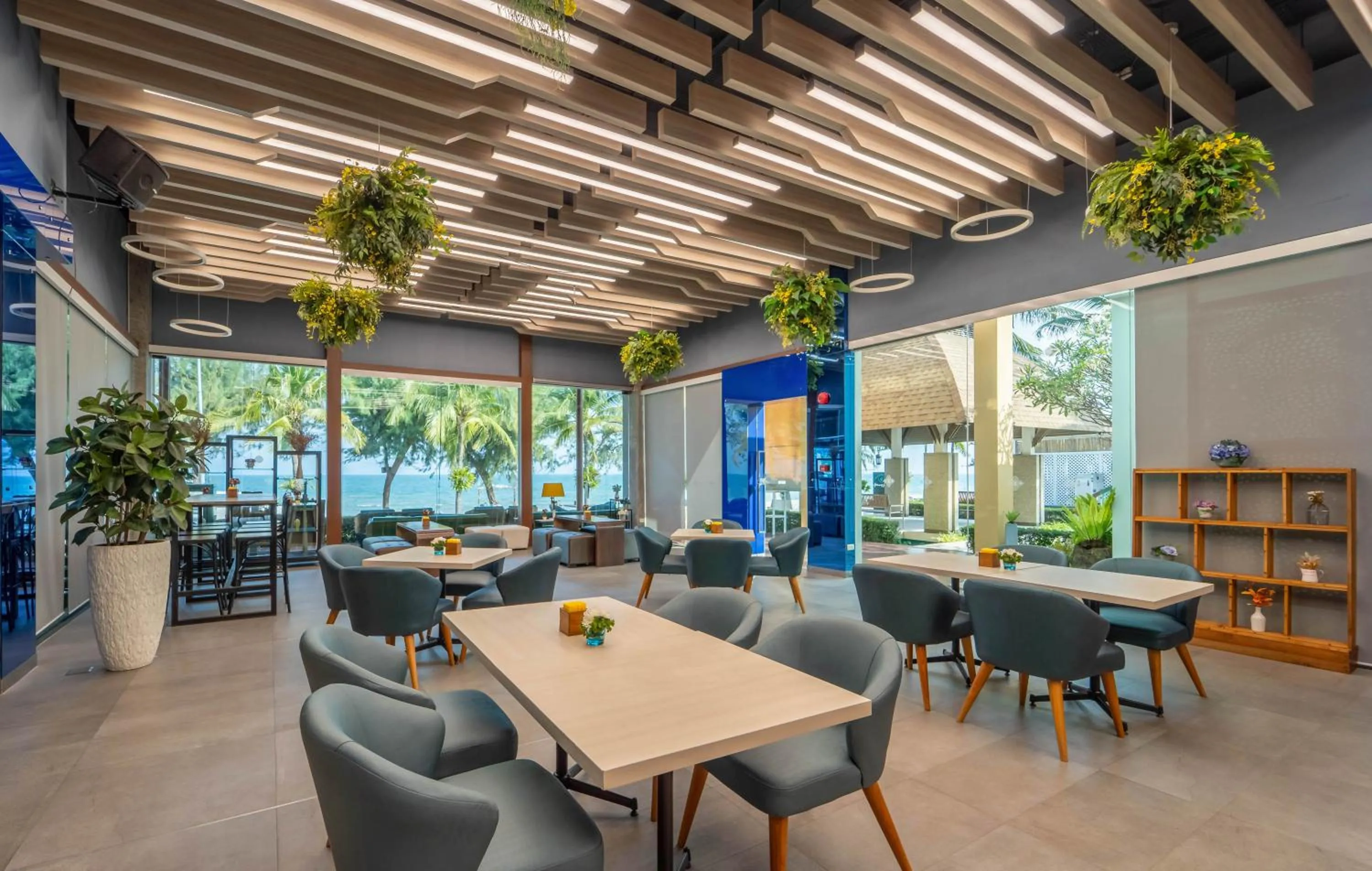 Restaurant/places to eat in Springfield @Sea Resort & Spa