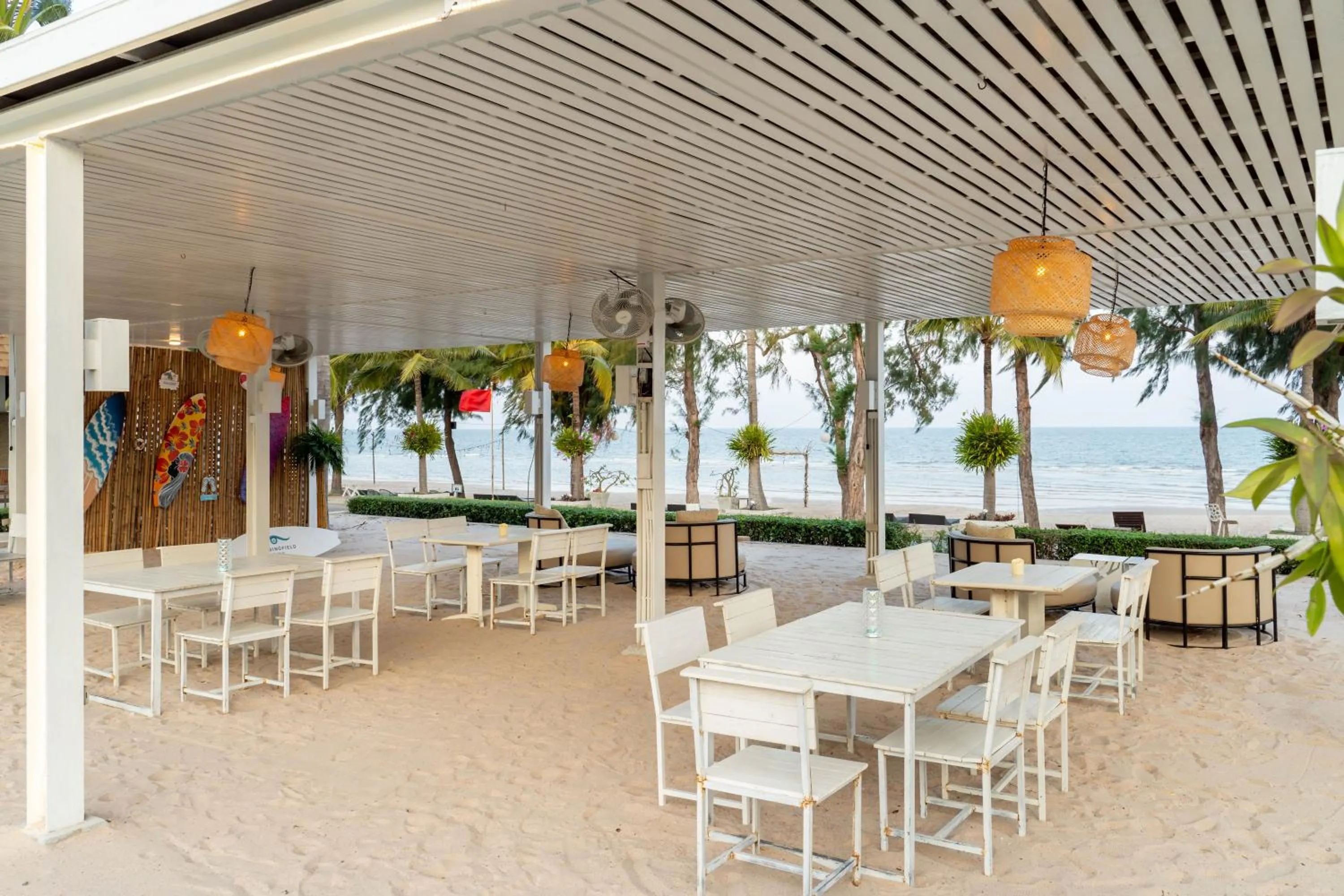 Restaurant/places to eat in Springfield @Sea Resort & Spa