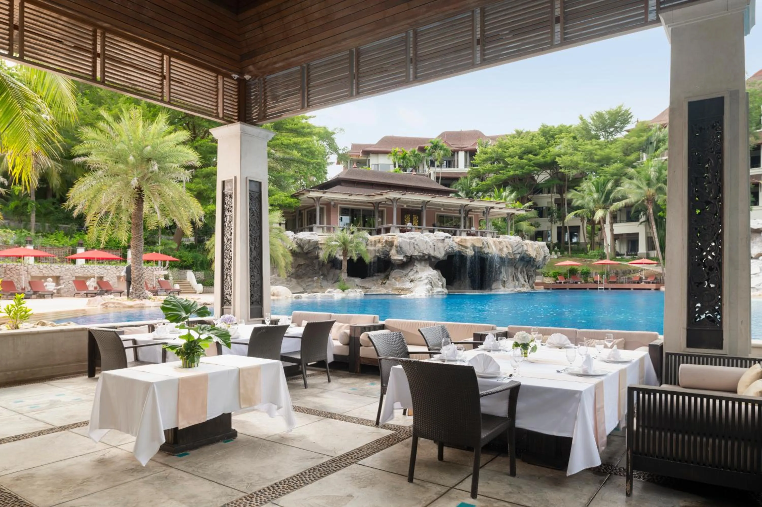 Swimming pool in Springfield Village Golf & Spa