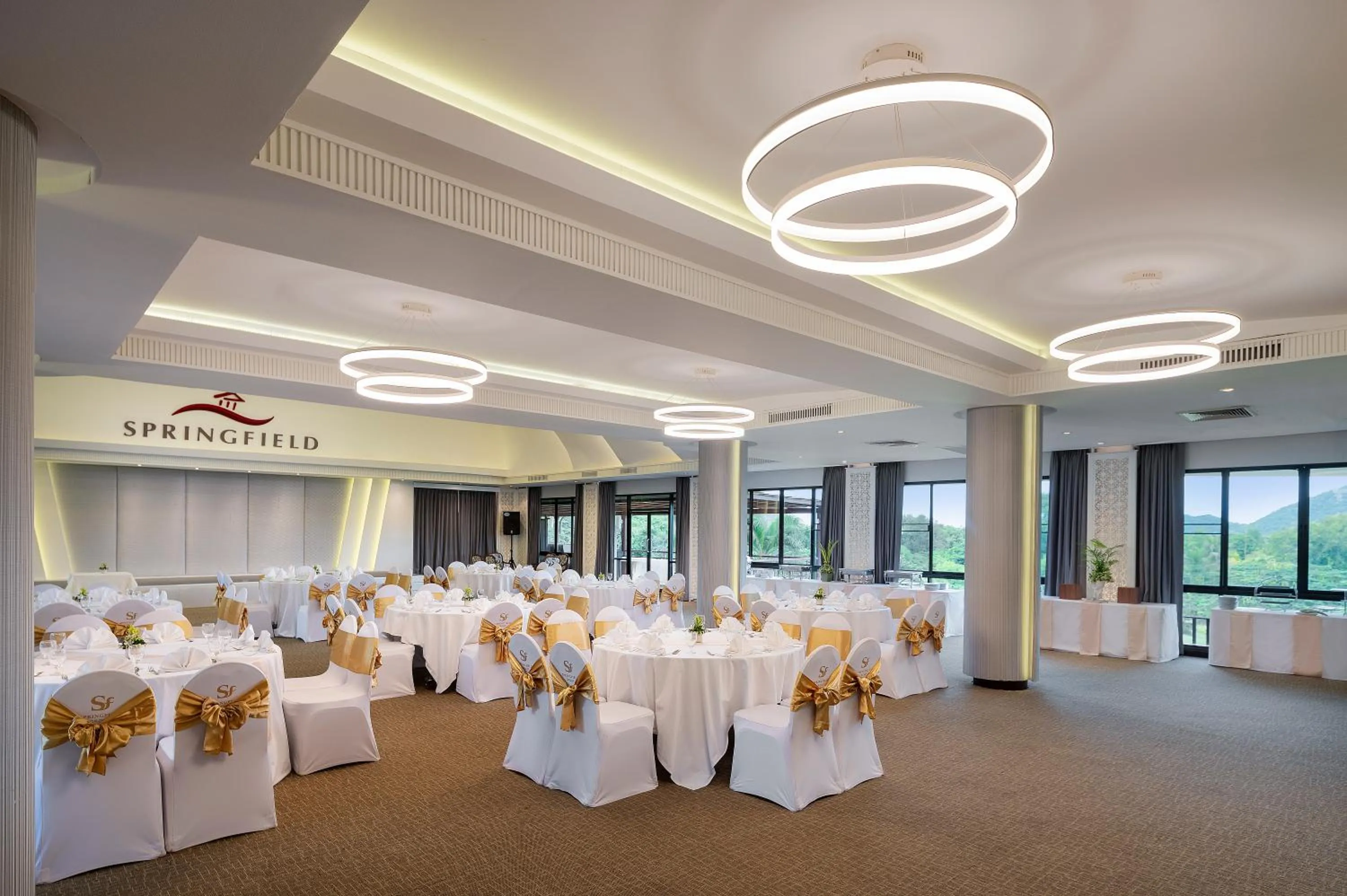 Meeting/conference room in Springfield Village Golf & Spa