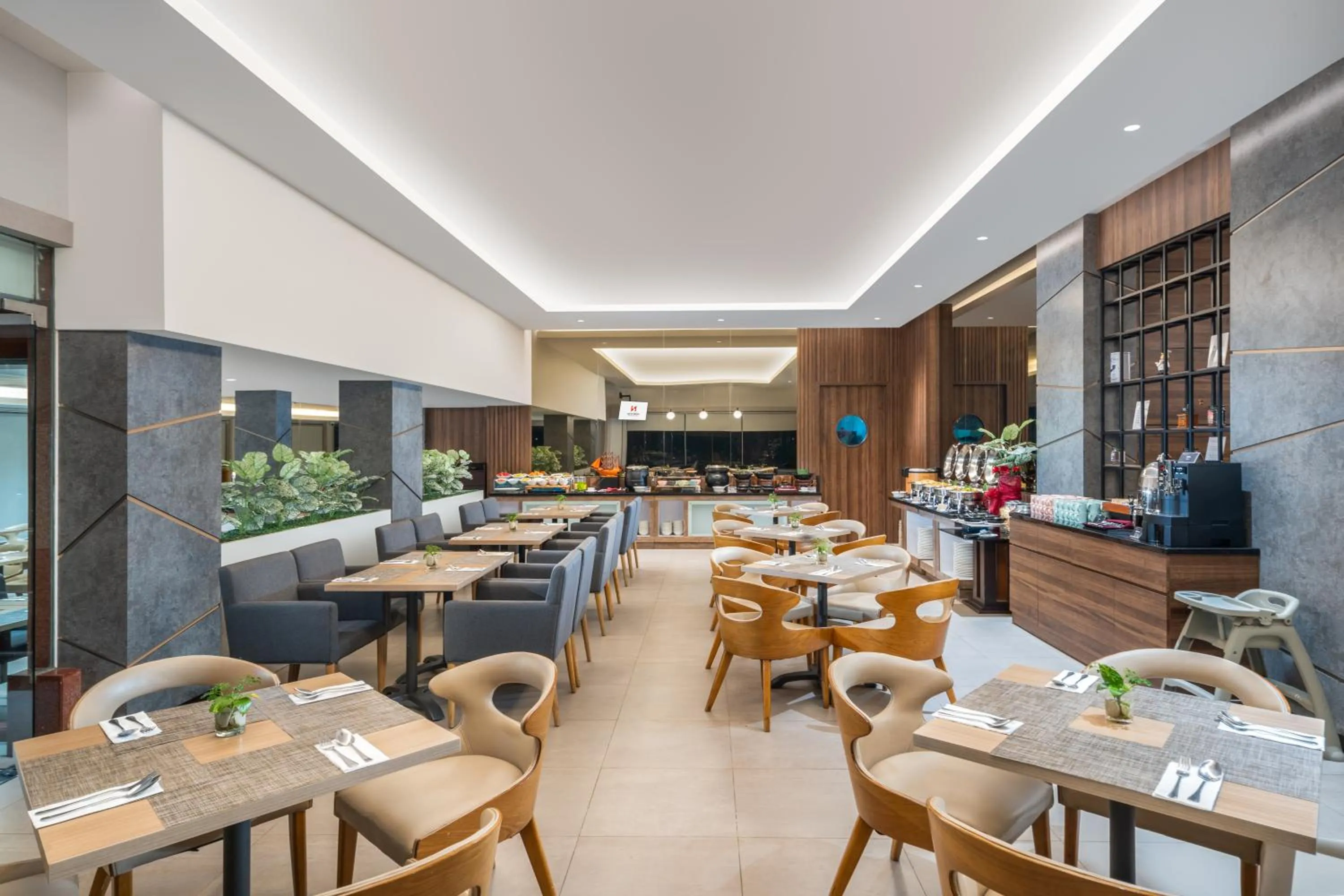 Restaurant/places to eat in Swiss-Belinn Baloi Batam