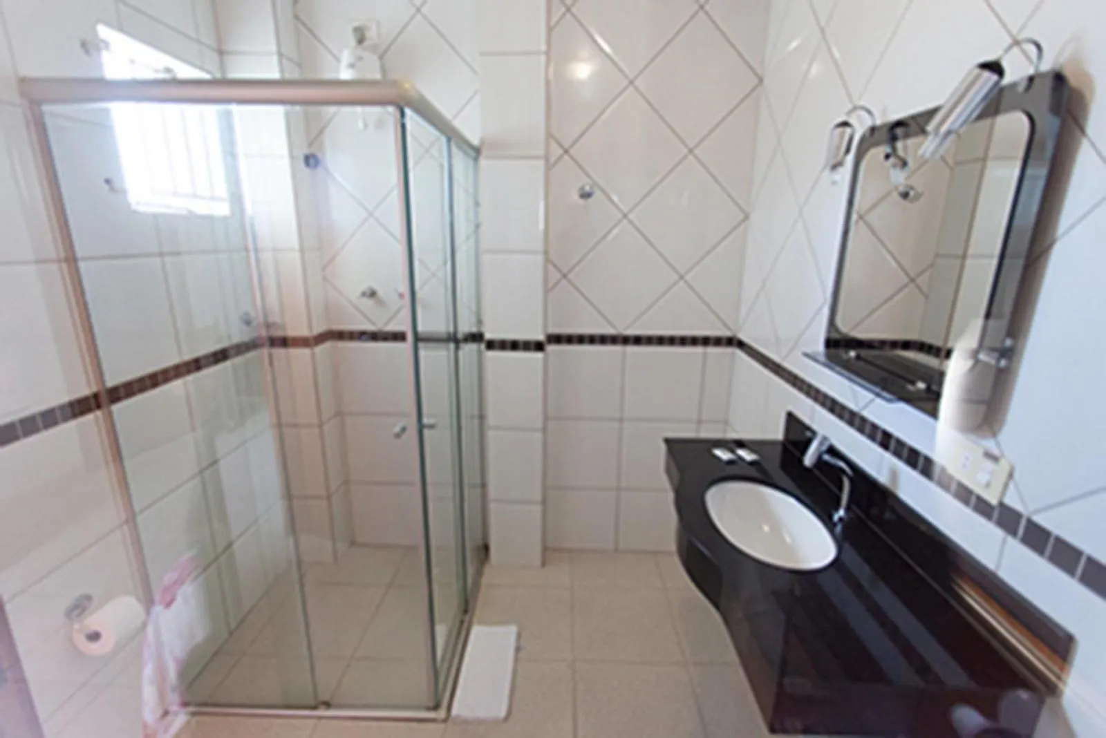 Bathroom in Nioja Hotel