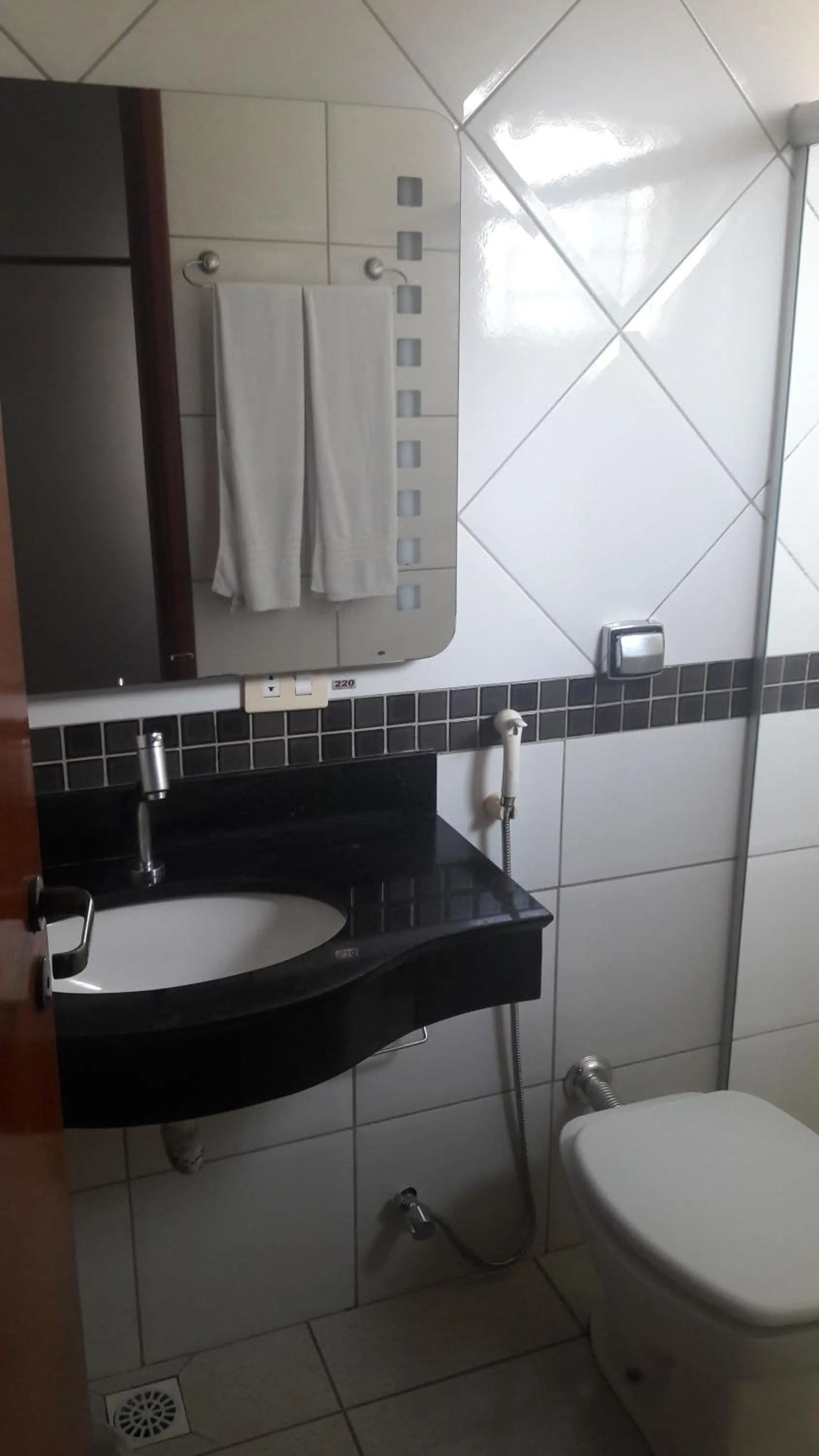 Bathroom in Nioja Hotel