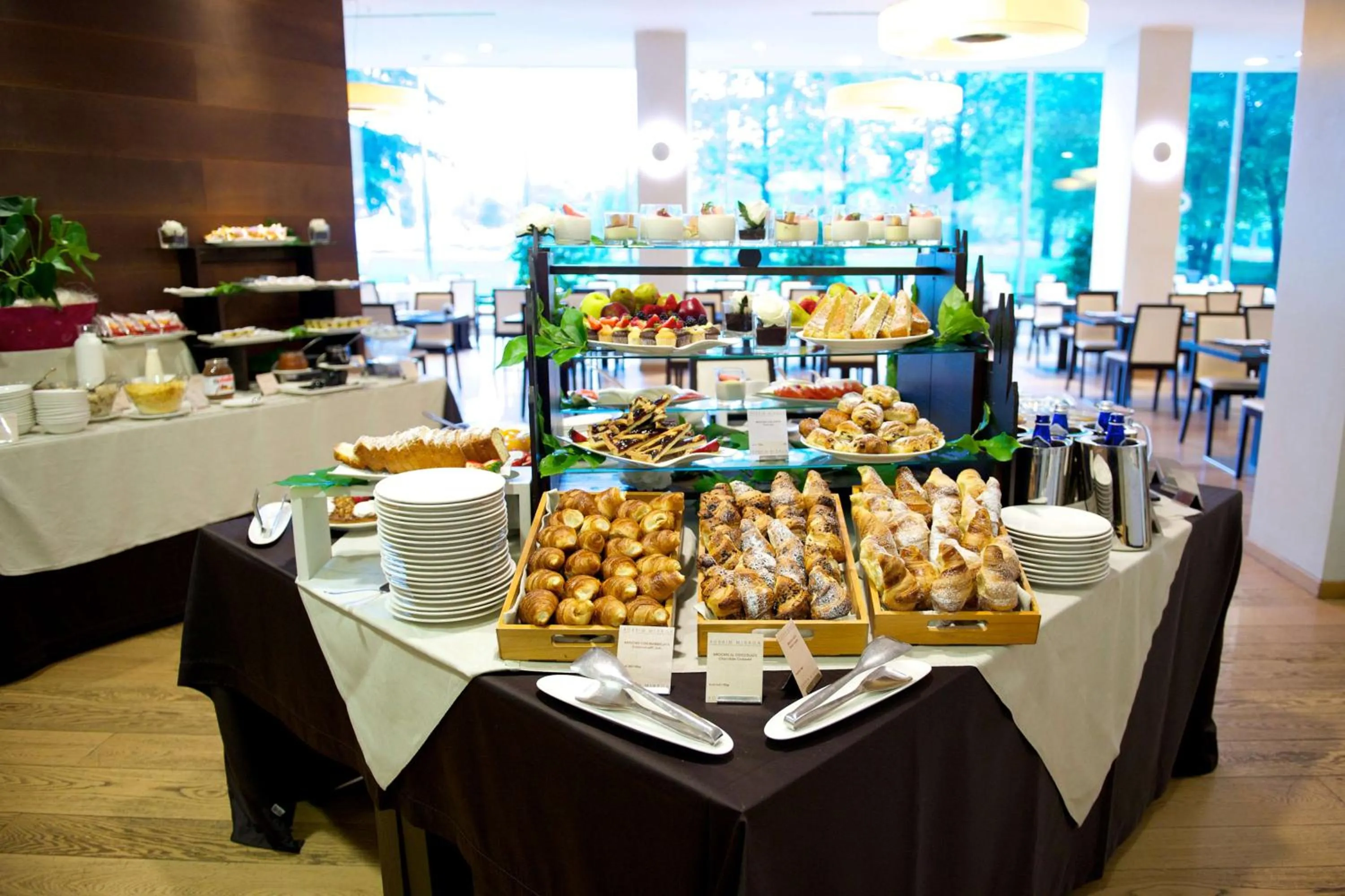 Restaurant/places to eat in Best Western Plus The Hub Hotel