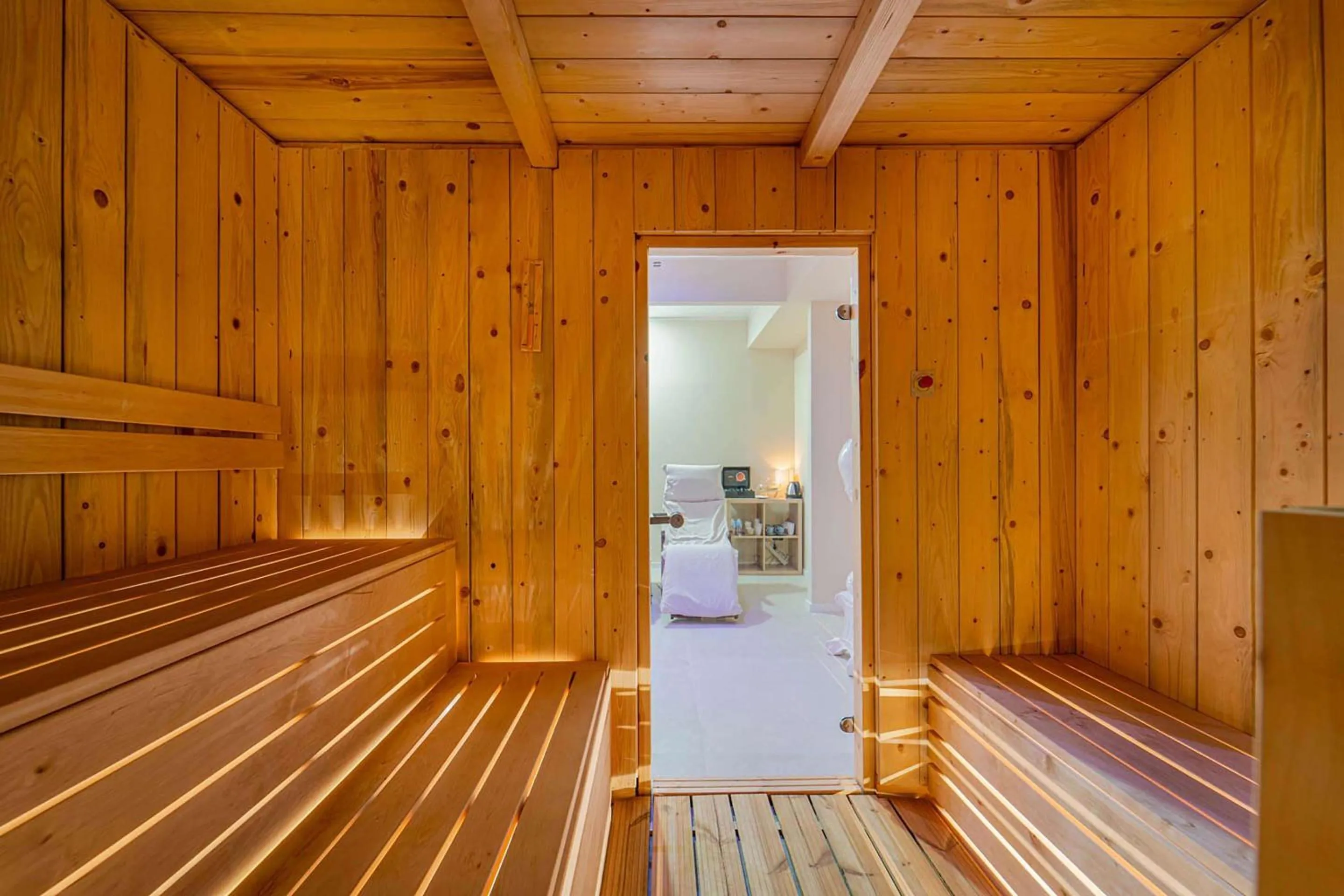 Spa and wellness centre/facilities in Best Western Plus The Hub Hotel