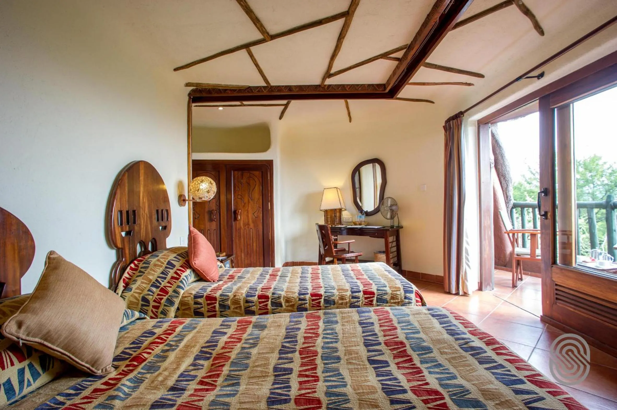 Bedroom, Bed in Serengeti Serena Safari Lodge