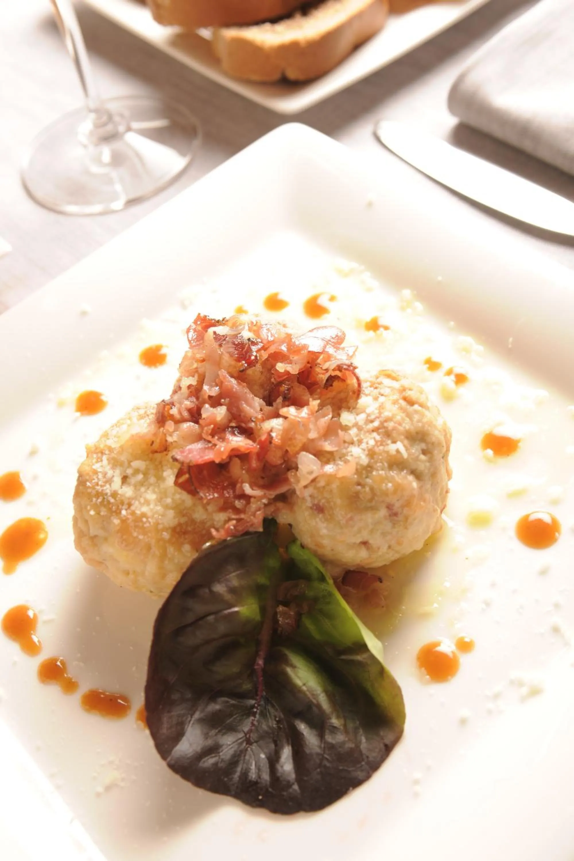 Restaurant/places to eat in Hotel Astra