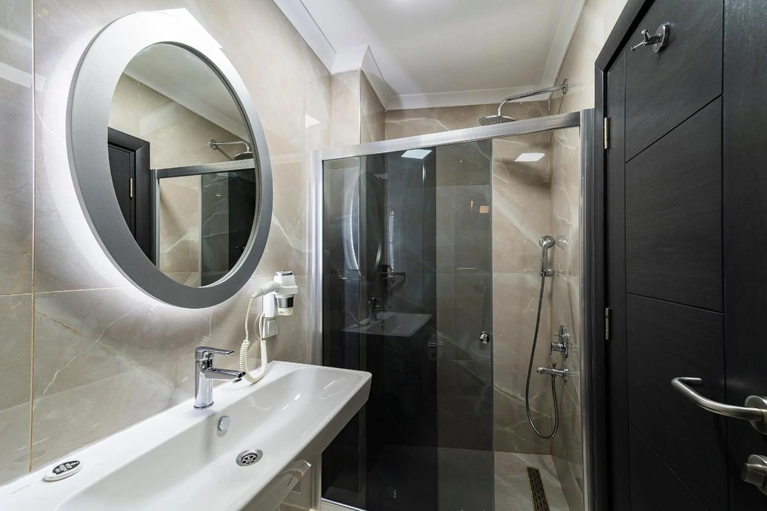 Shower in Levent Hotel Istanbul