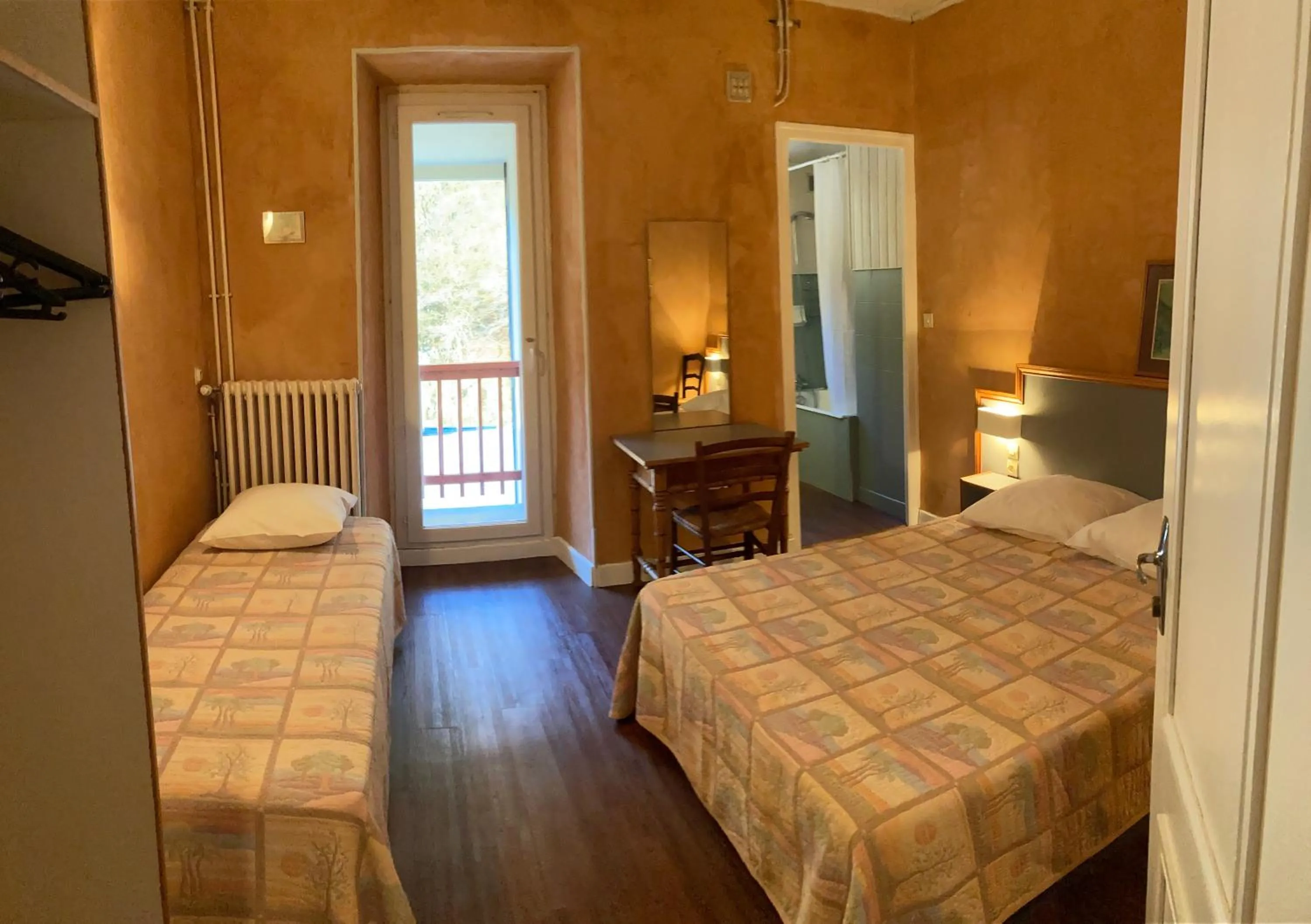 Photo of the whole room, Bed in Résidence Richelieu