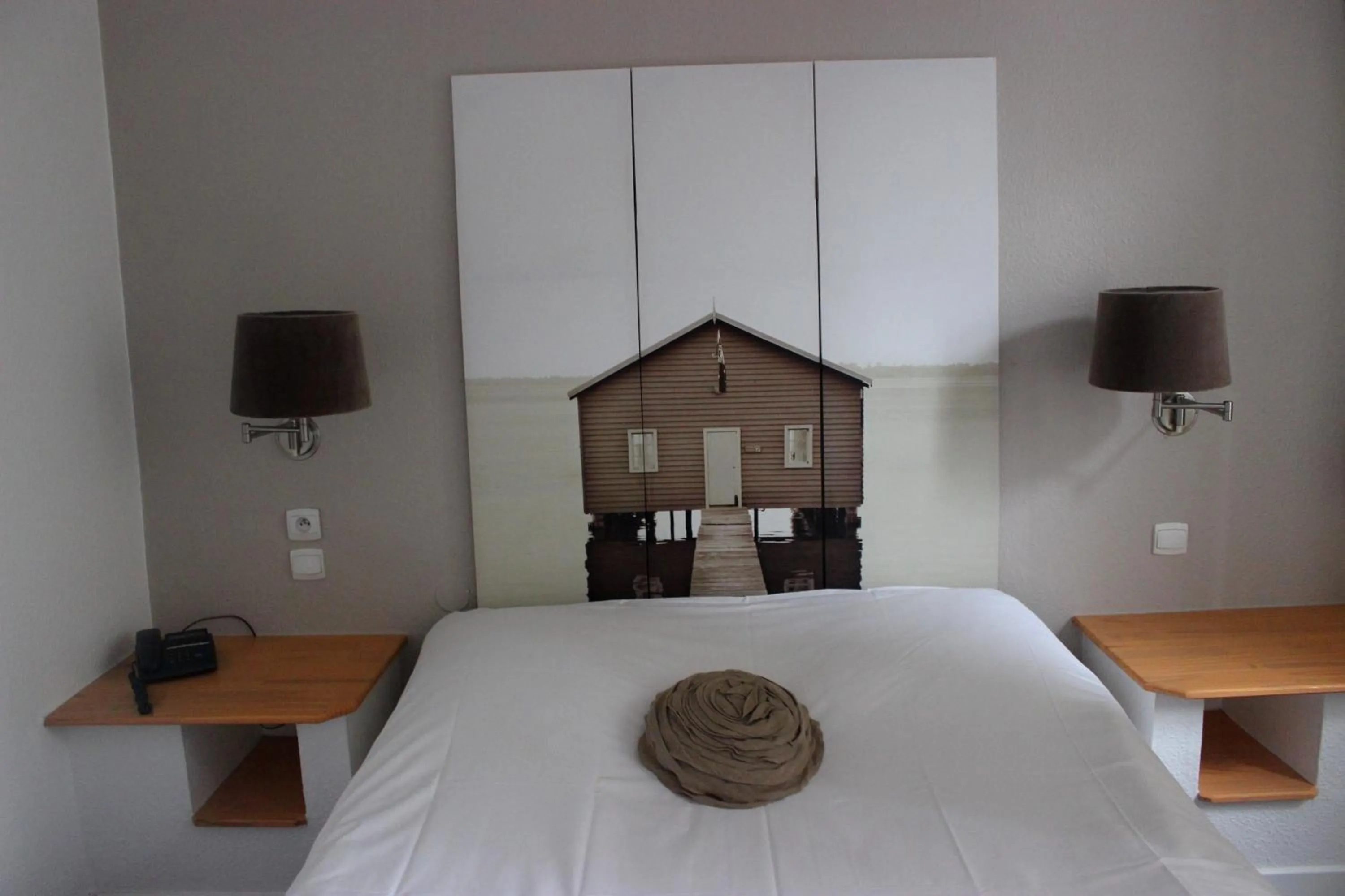 Photo of the whole room, Bed in A la Maison Rouge Hôtel & Restaurant