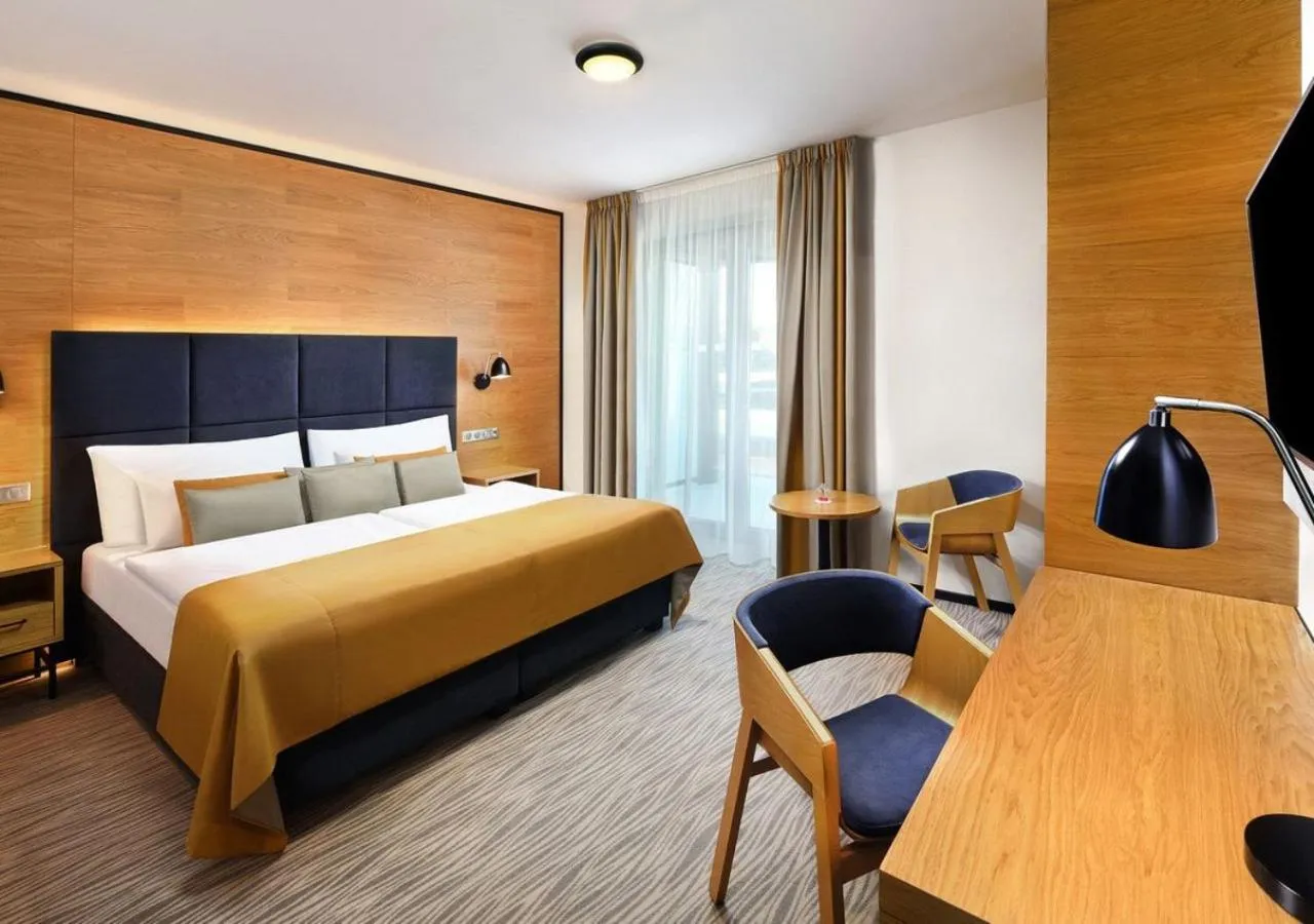 Property building, Bed in Hotel Galeria Thermal Bešeňová