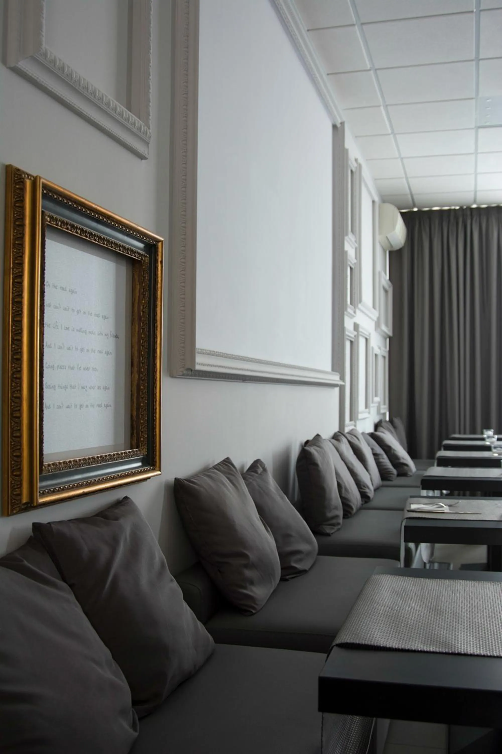 Communal lounge/ TV room in Castelmartini Wellness & Business Hotel