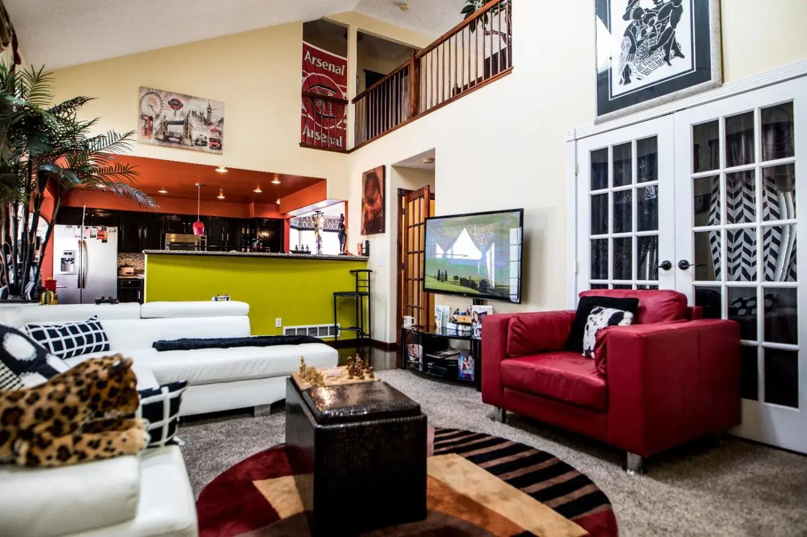 King Room with Roll-In Shower - Disability Access in Airport Lay Over King Room with Roll-In Shower - Disability Access in Airport Lay Over