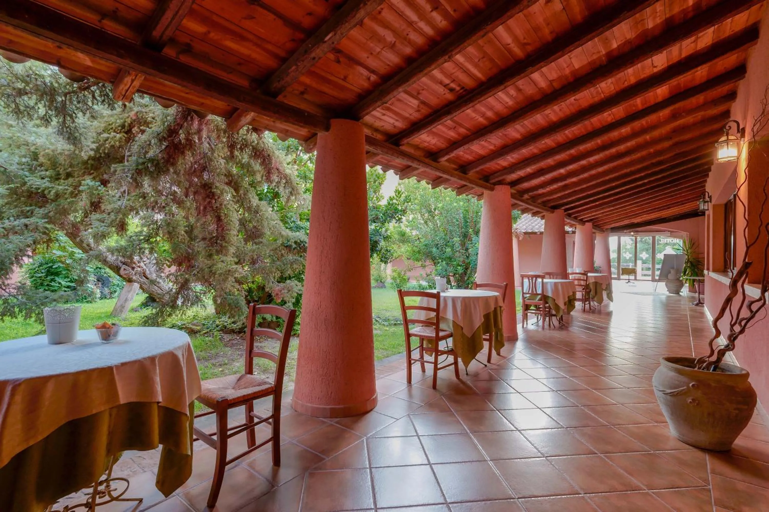 Patio in Hotel I Ginepri