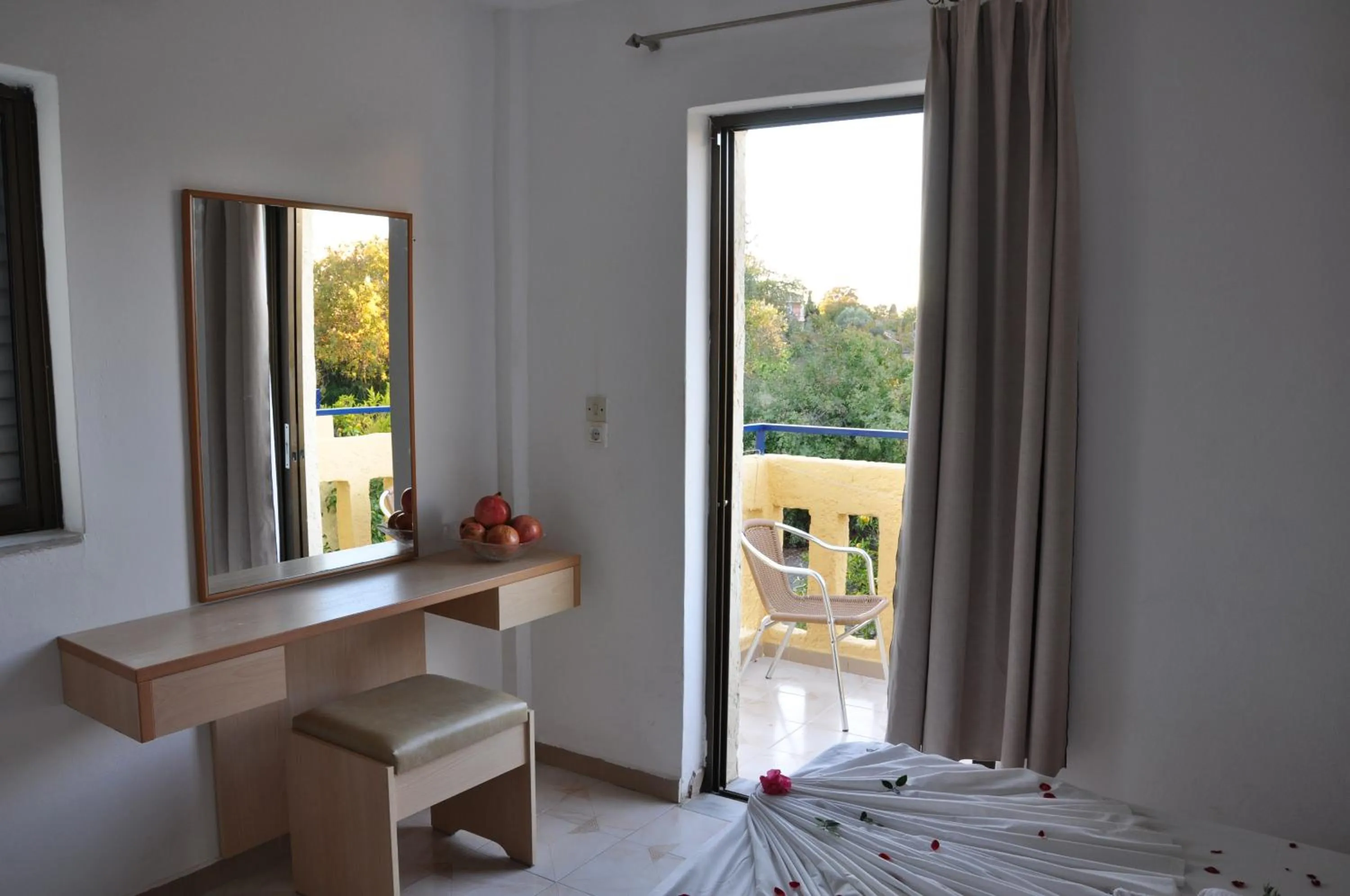 Patio in Angelos Studios