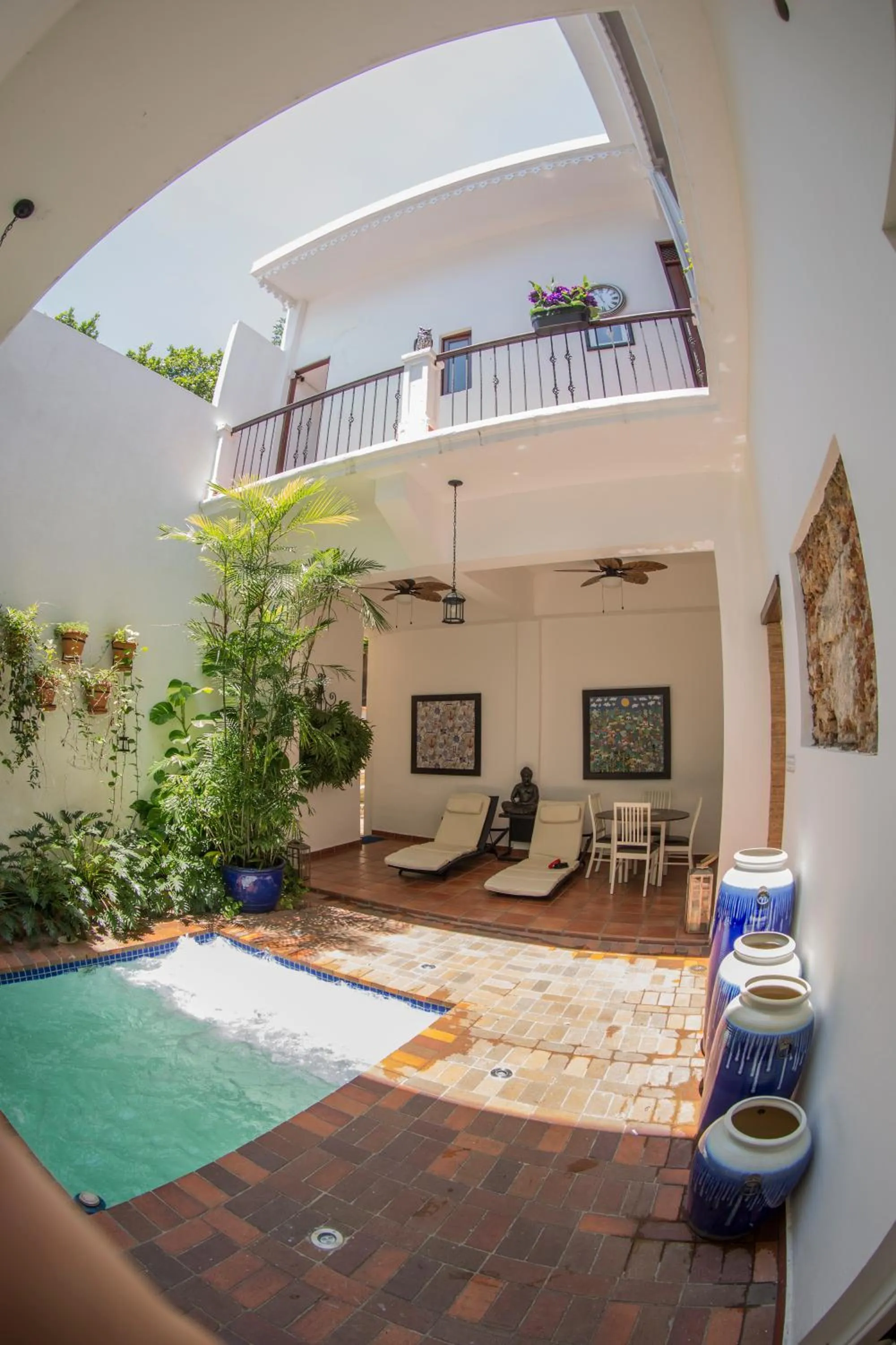 Swimming pool in Colonial 154 H Boutique