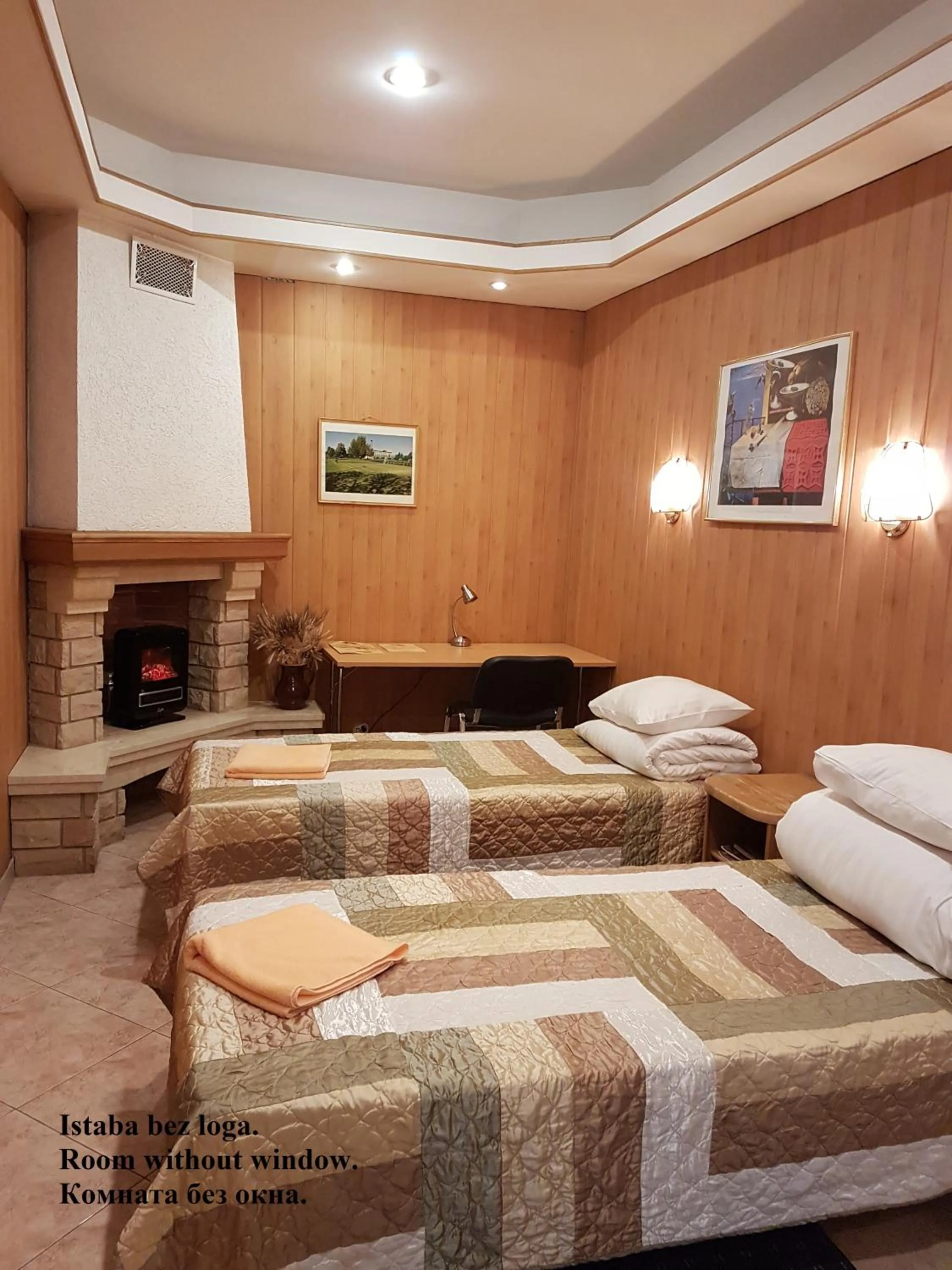 Photo of the whole room, Bed in Sky High Hotel Airport 200 meters from the terminal