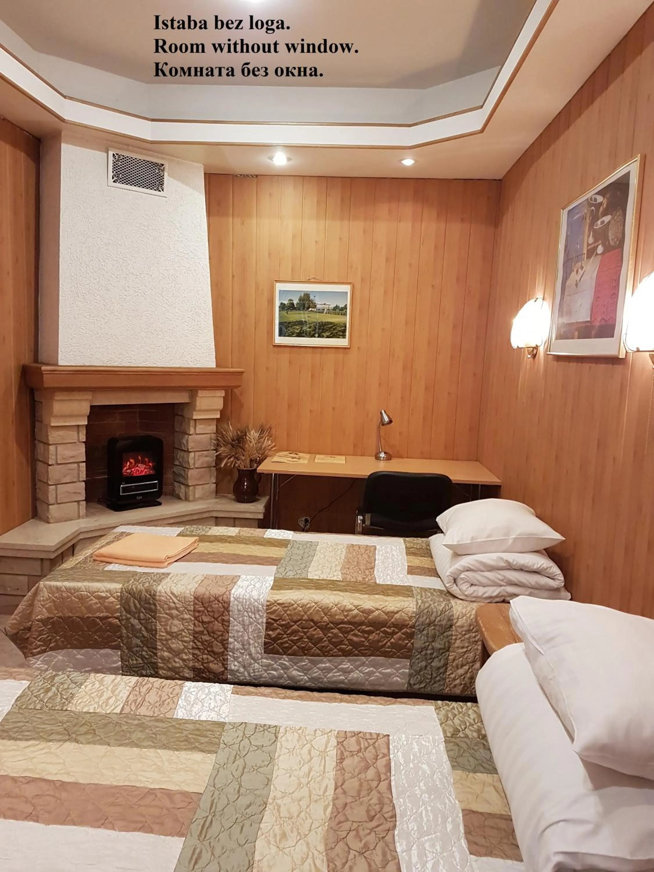 Photo of the whole room, Bed in Sky High Hotel Airport 200 meters from the terminal